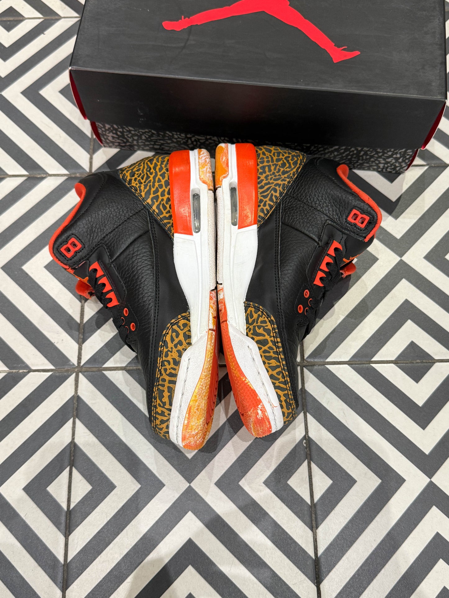 Jordan 3 Kumquat (Taille 39)