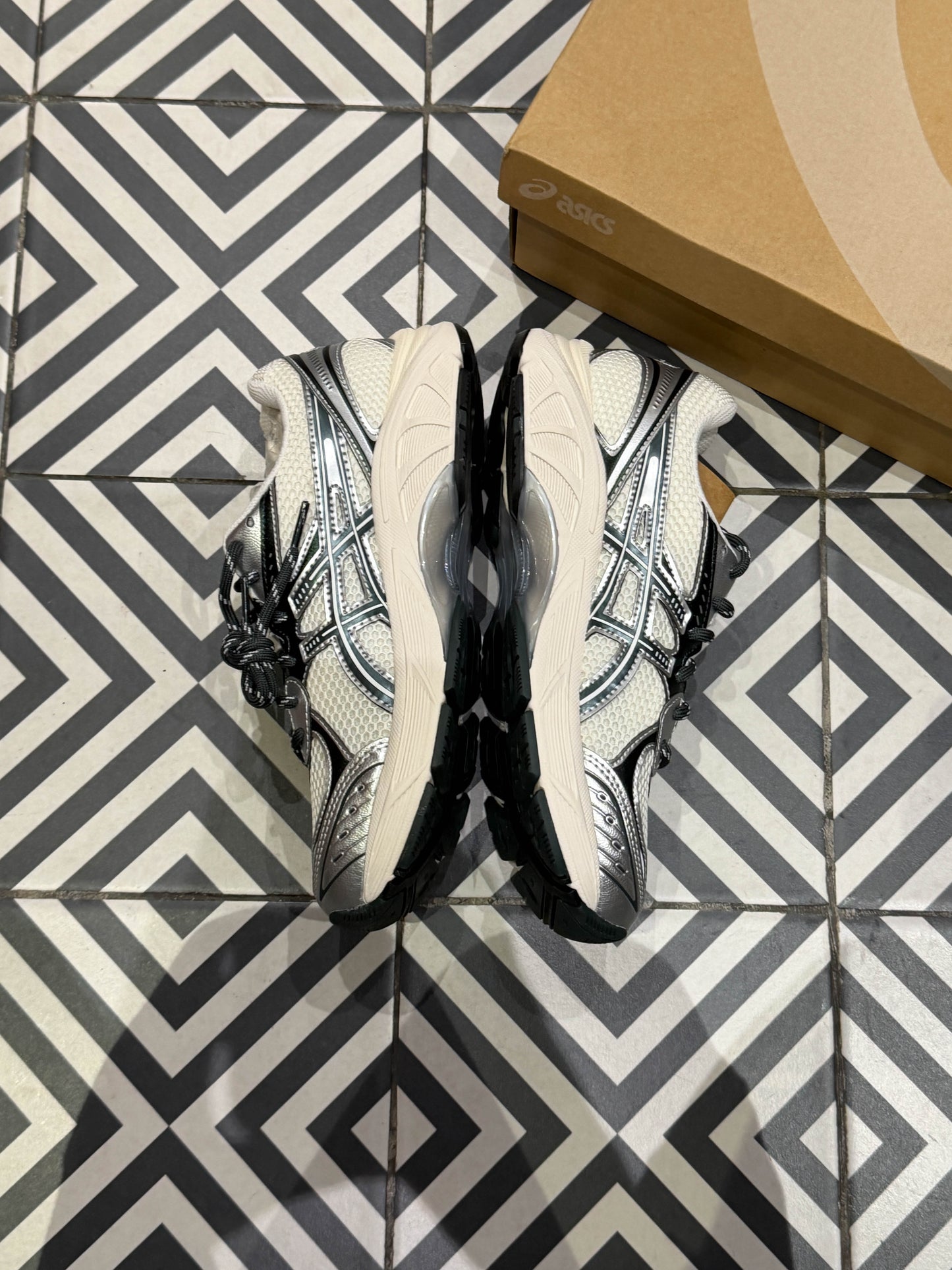 Asics 2160 Kith (Taille 40)