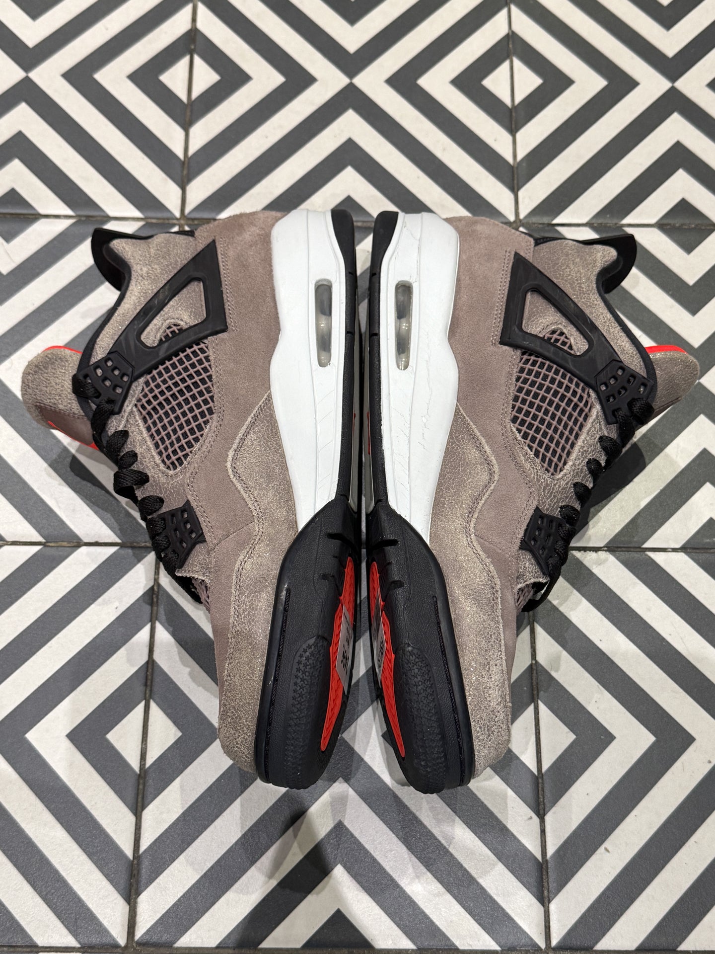 Jordan 4 Taupe Haze (Taille 45)