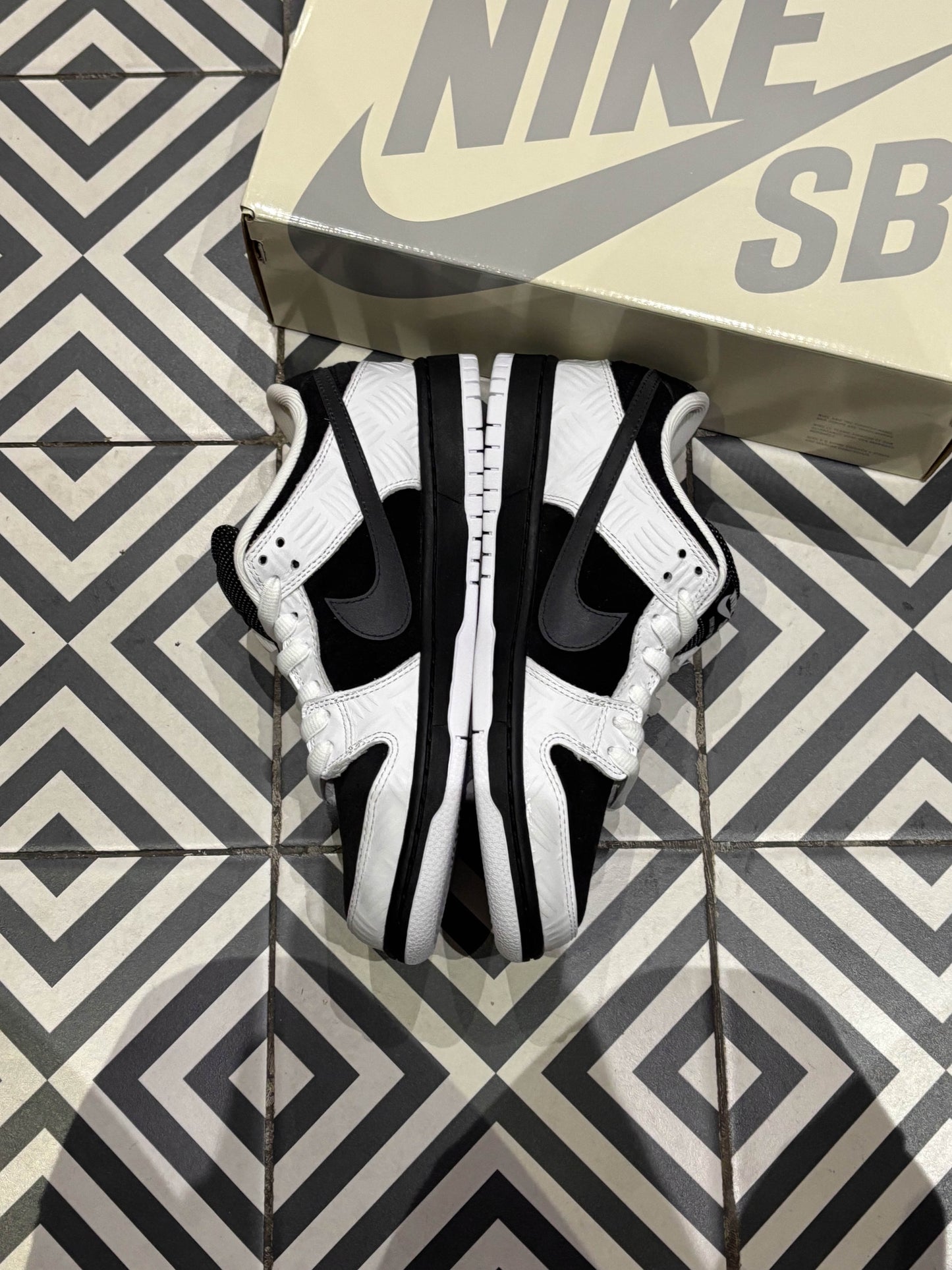 Dunk SB Tightbooth (Taille 40)