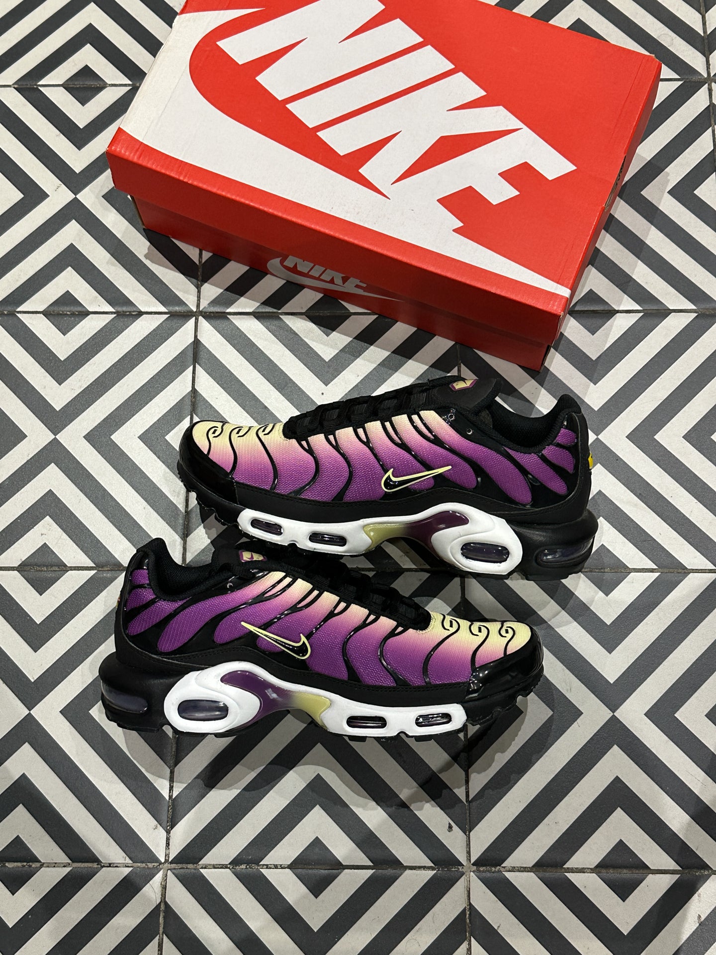 Air Max Plus (TN) Berry (42)