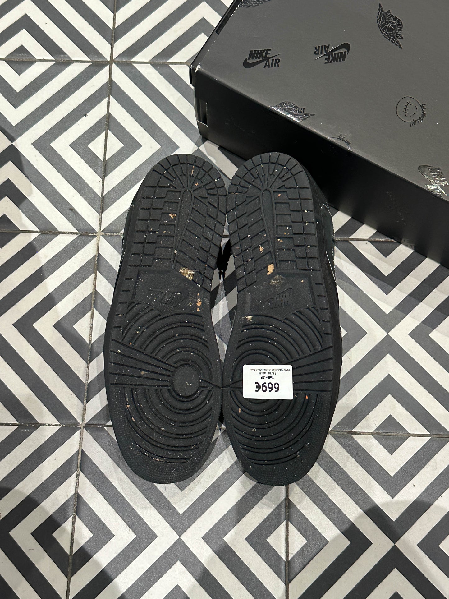 Jordan 1 Low Travis Scott Black Phantom (Taille 45)