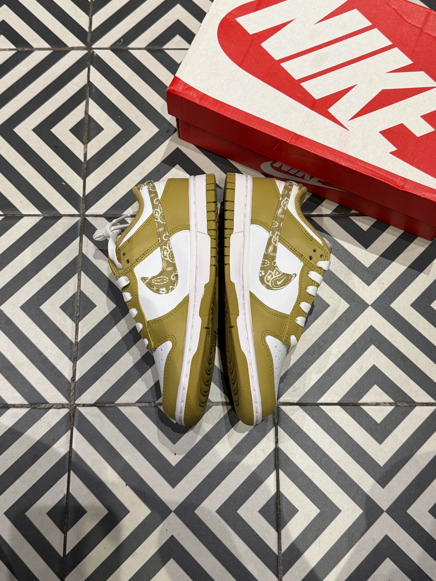 Dunk low Paisley (Taille 36,5)