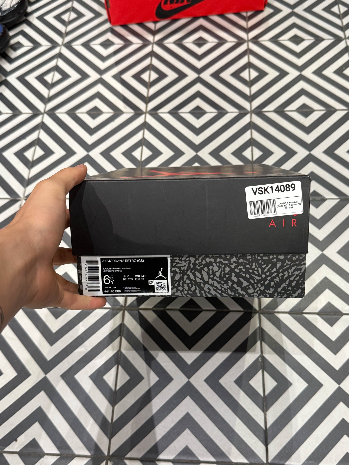 Jordan 3 Kumquat (Taille 39)