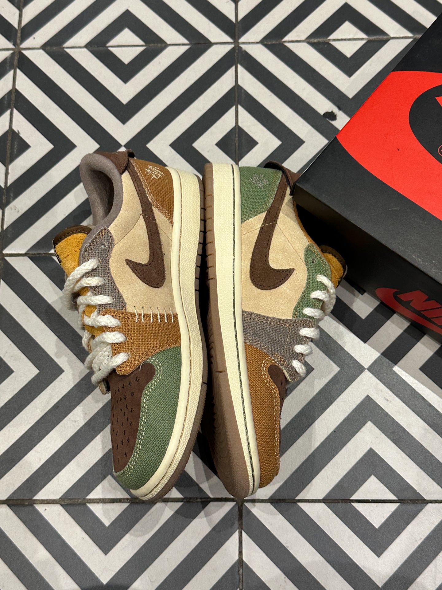 Jordan 1 Low Zion Williamson (38)