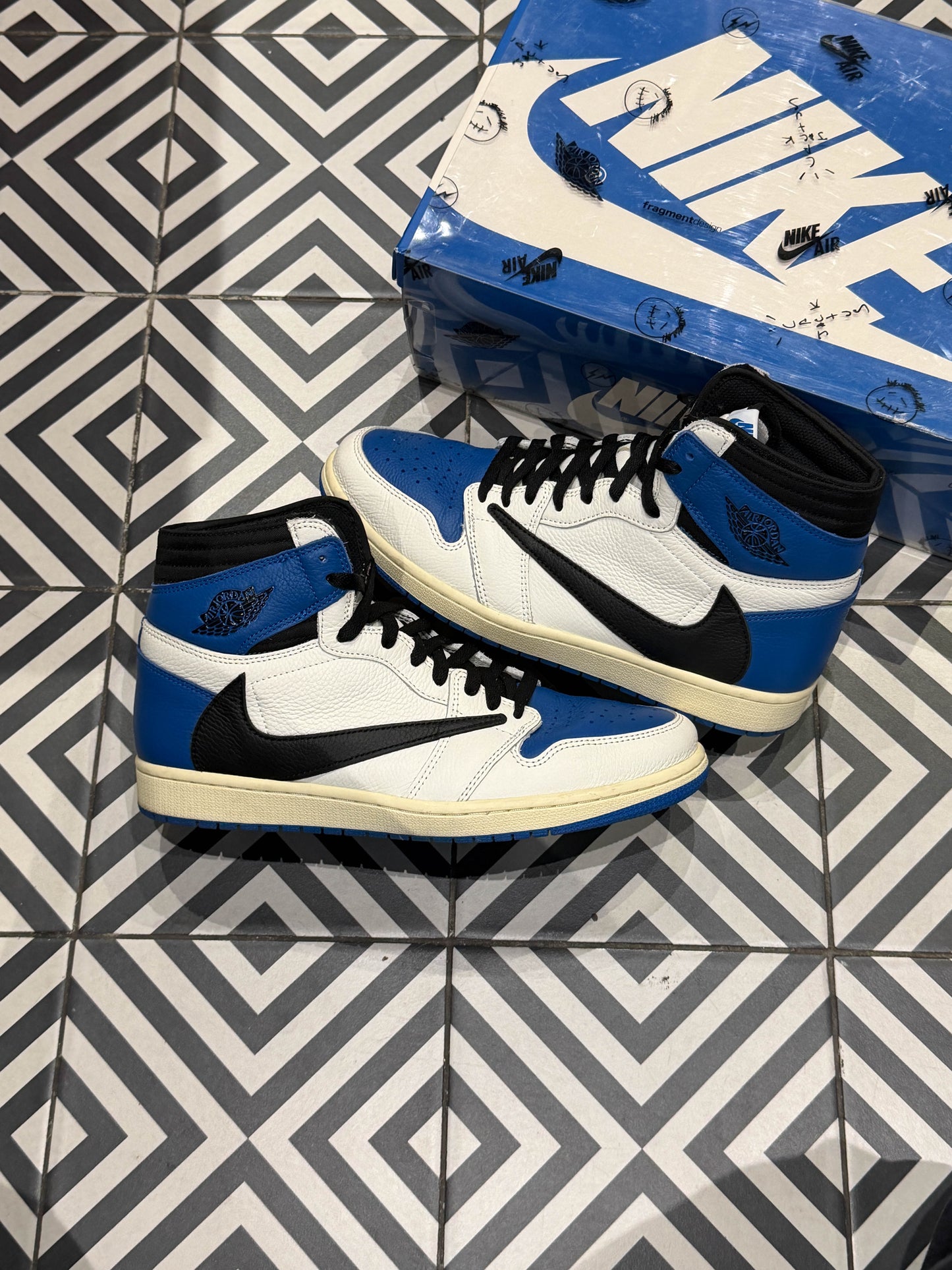 Jordan 1 High Travis Scott Fragment (Taille 44,5)