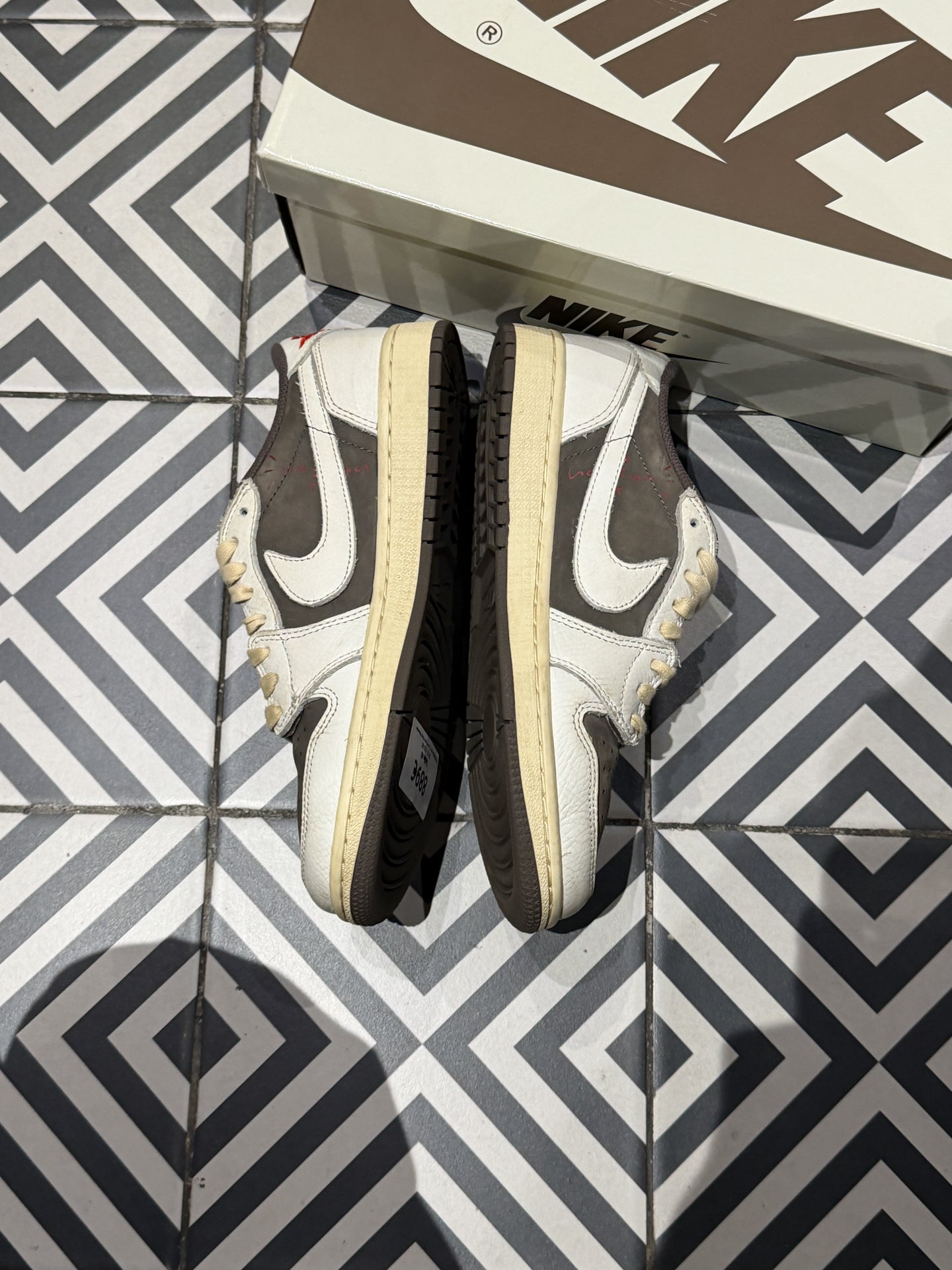 Jordan 1 Low Travis Scott Reverse Mocha (Taille 40)