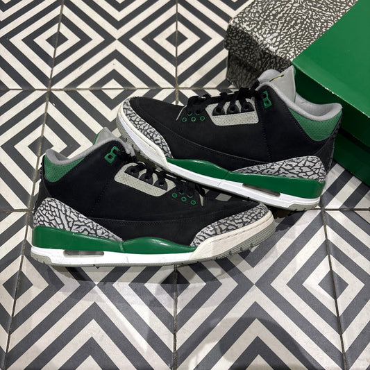Jordan 3 Pine Green (Taille 42,5)