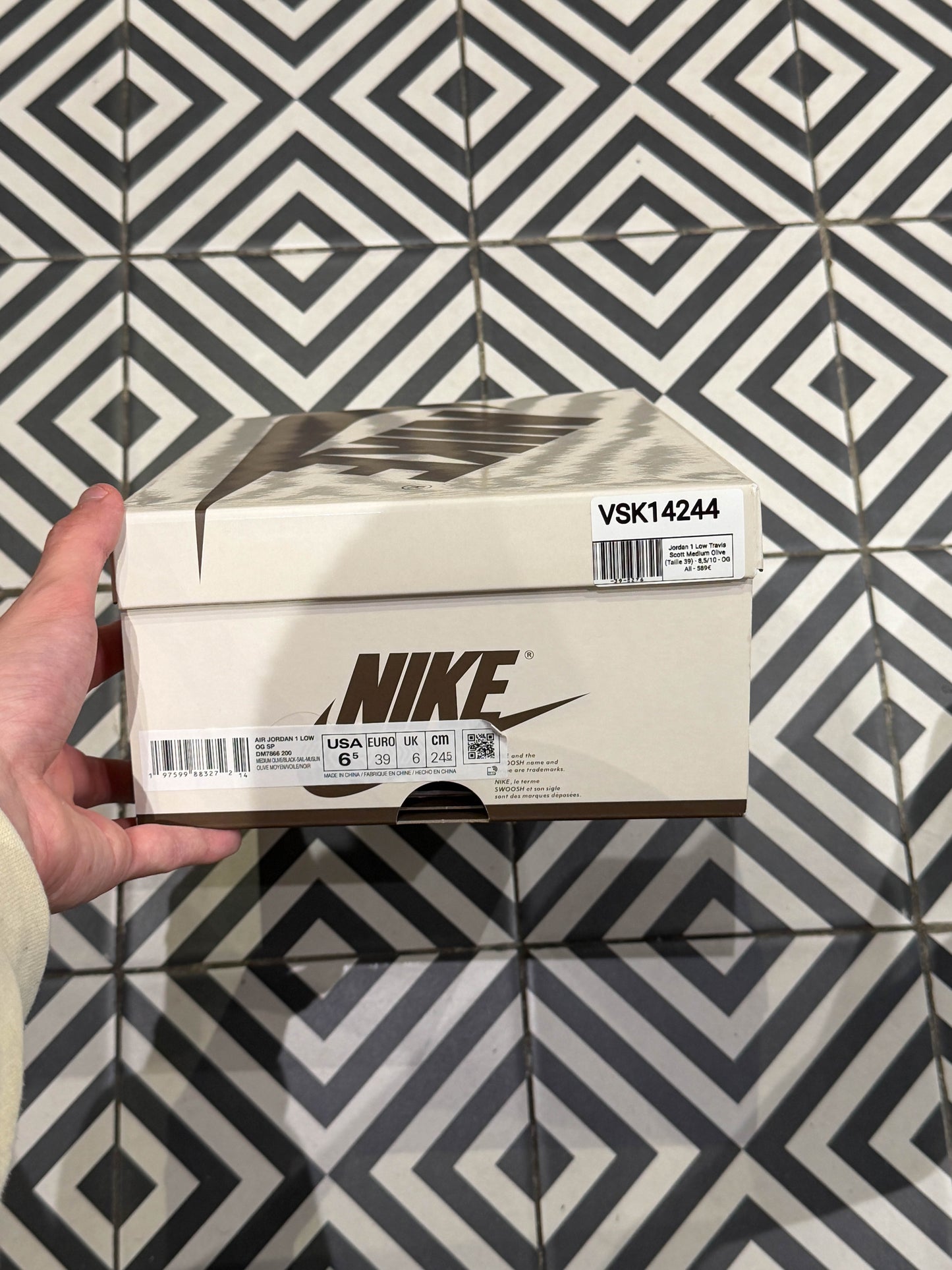 Jordan 1 Low Travis Scott Medium Olive (Taille 39)