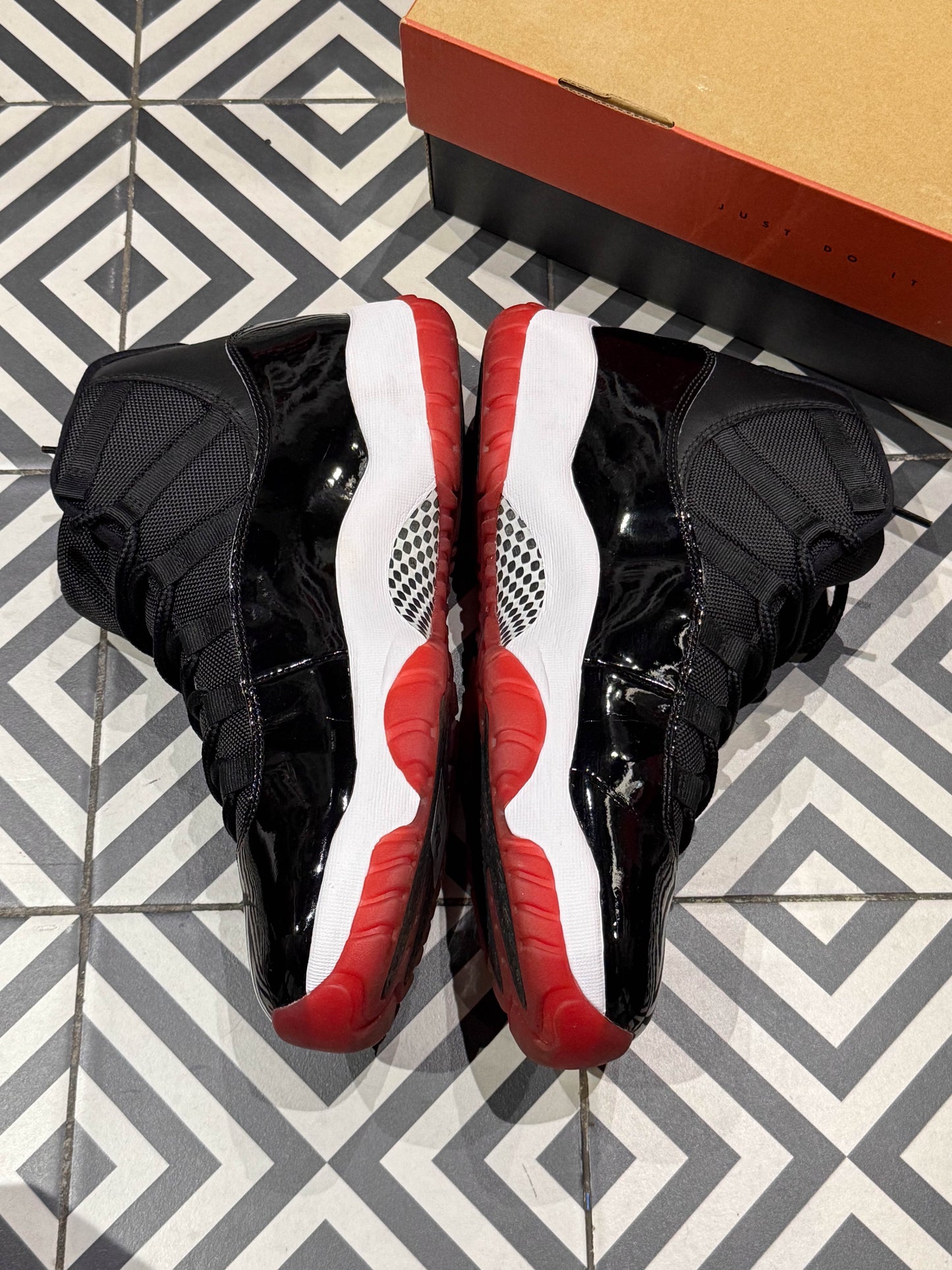 Jordan 11 Bred (Taille 47)