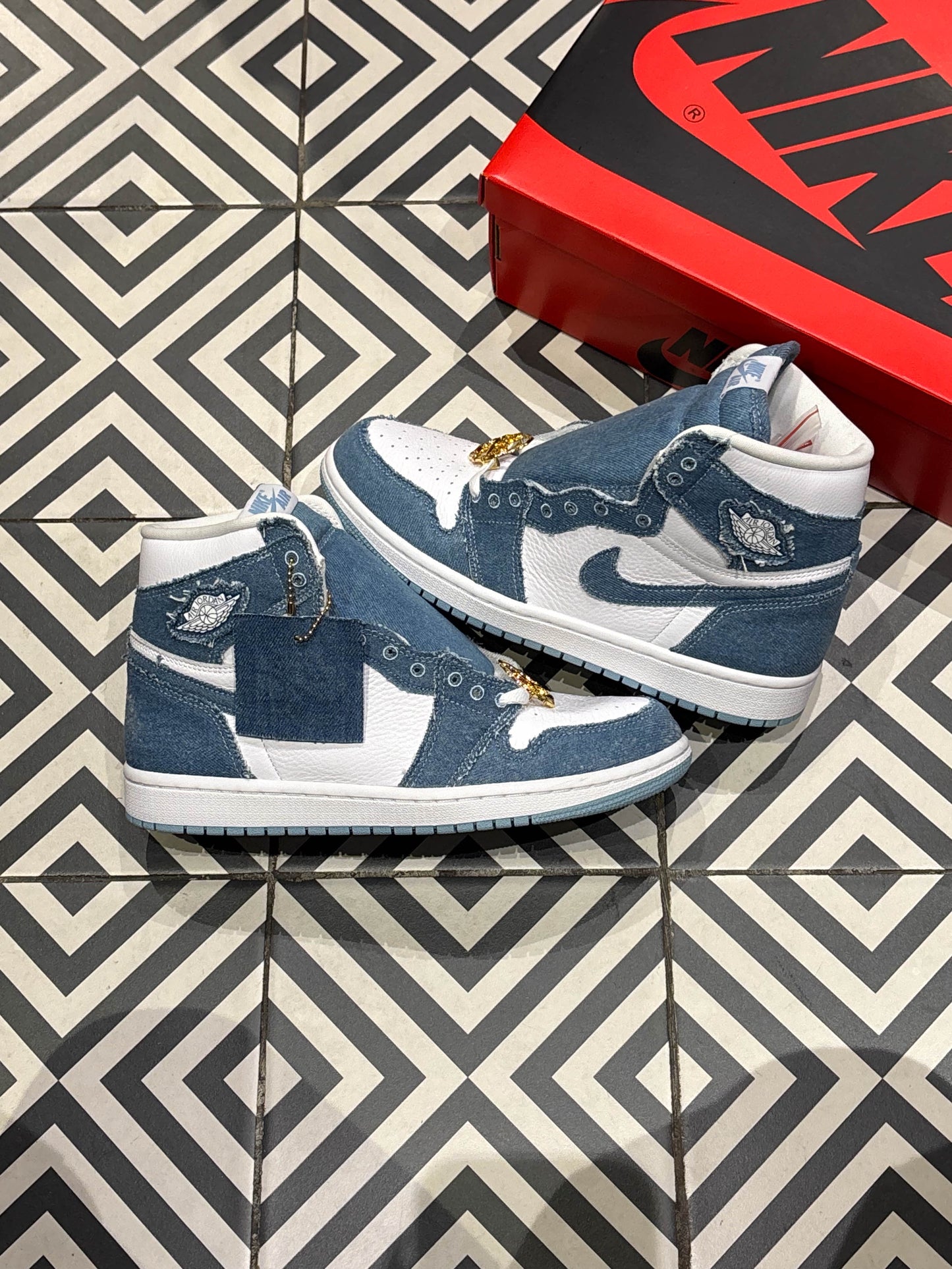 Jordan 1 High Denim (Taille 41)