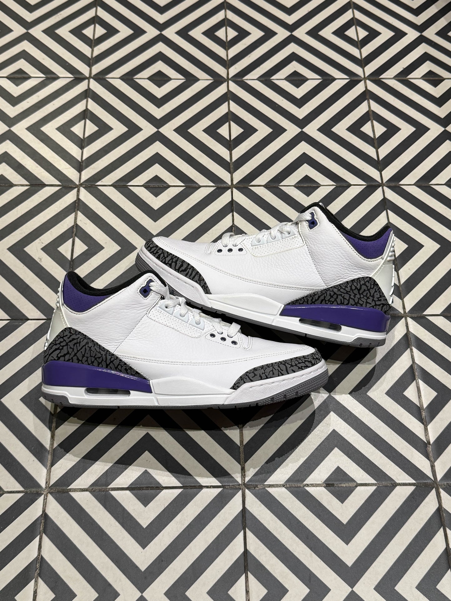 Jordan 3 Dark Iris (Taille 43)