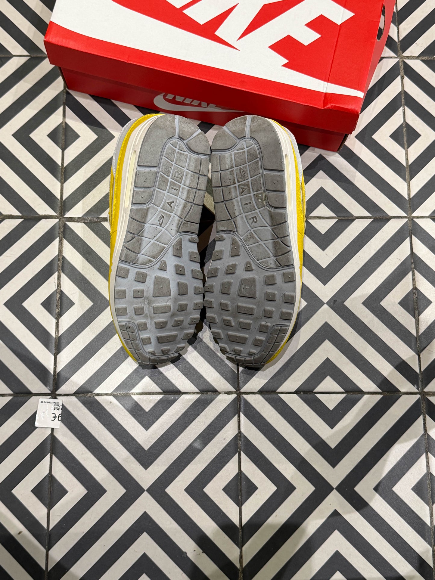 Air Max 1 Tour Yellow (Taille 38,5)