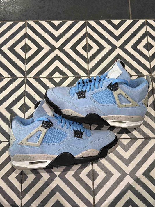 Jordan 4 UNC (Taille 43)