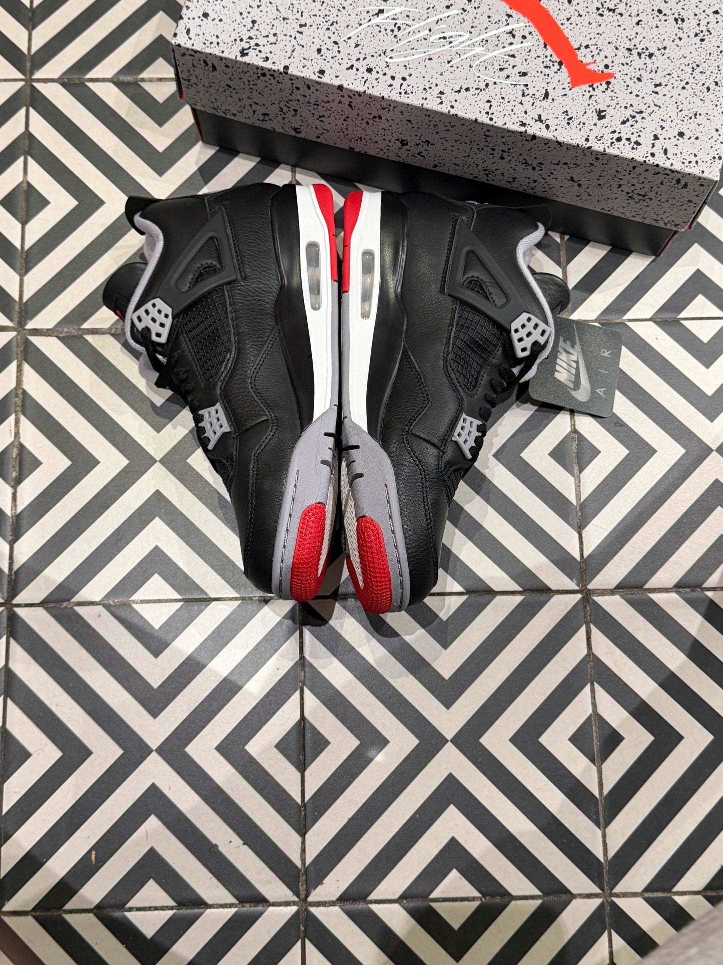 Jordan 4 Bred Reimagined (Taille 44,5)