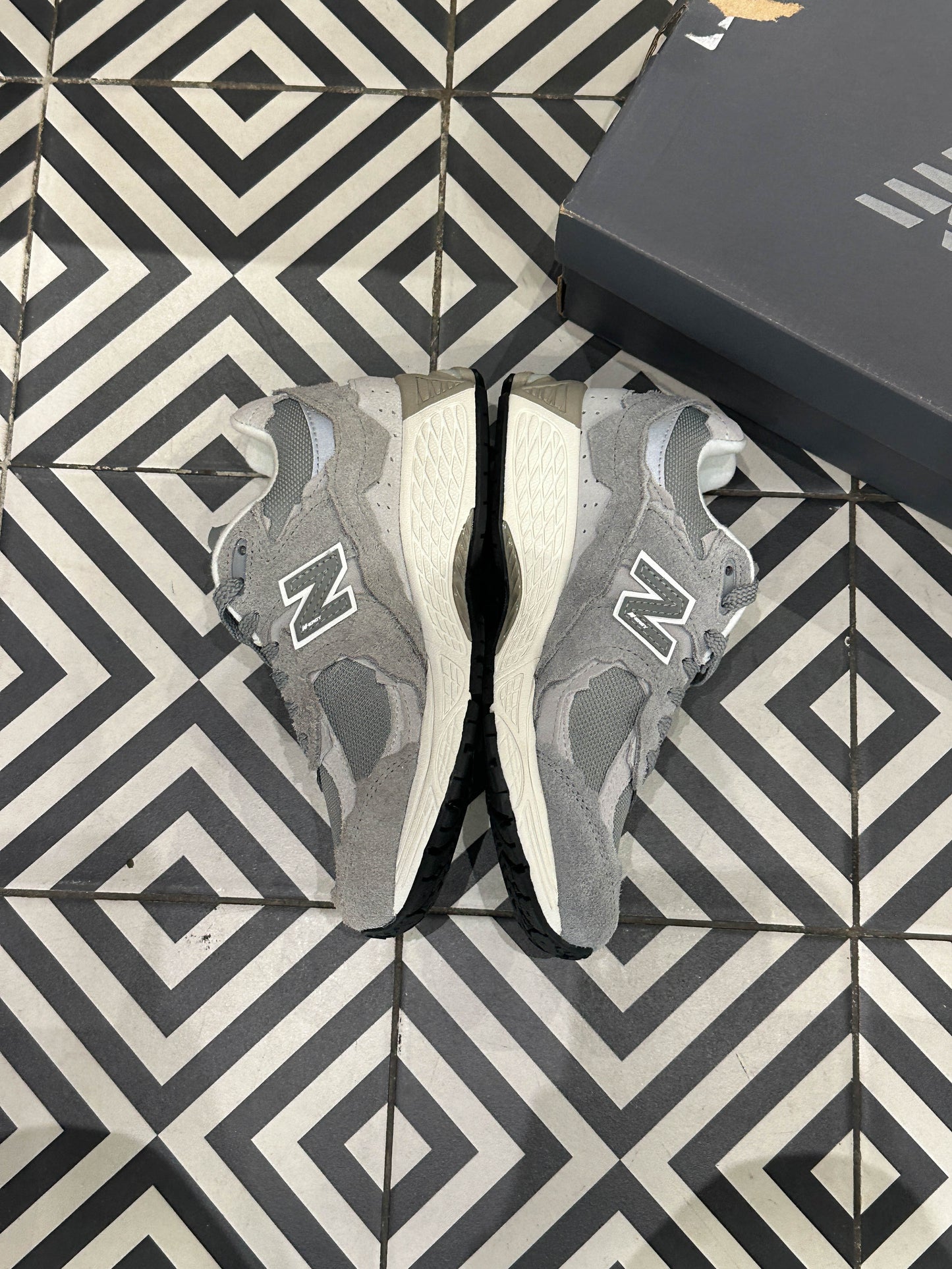 New Balance 2002R Protection Pack Grey (Taille 37)