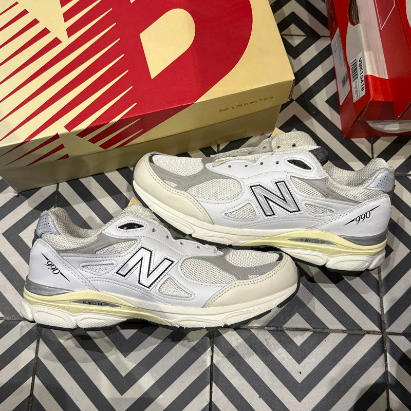 New Balance 990 V3 Teddy Santis (Taille 43)