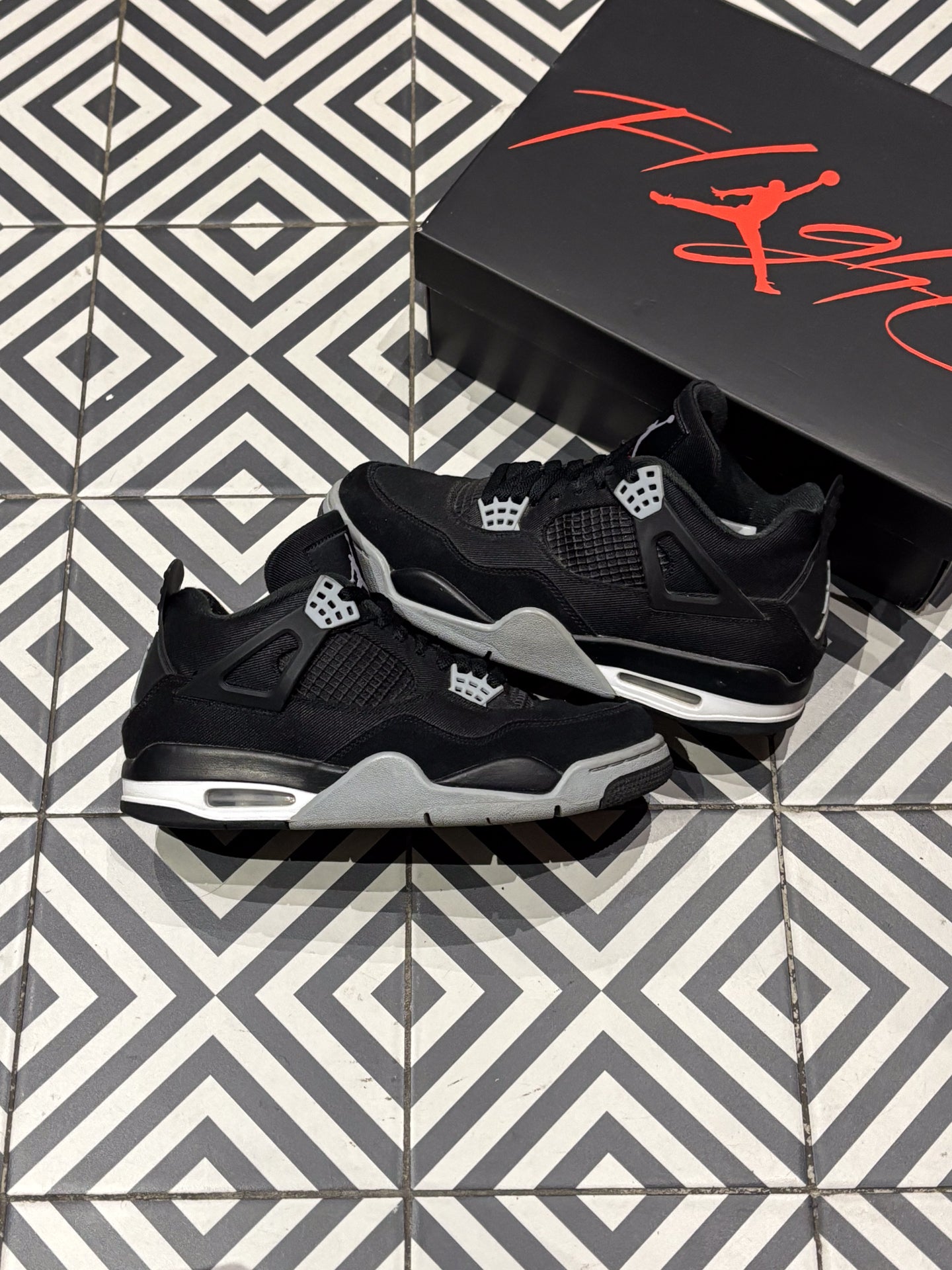 Jordan 4 Black Canvas (42,5)