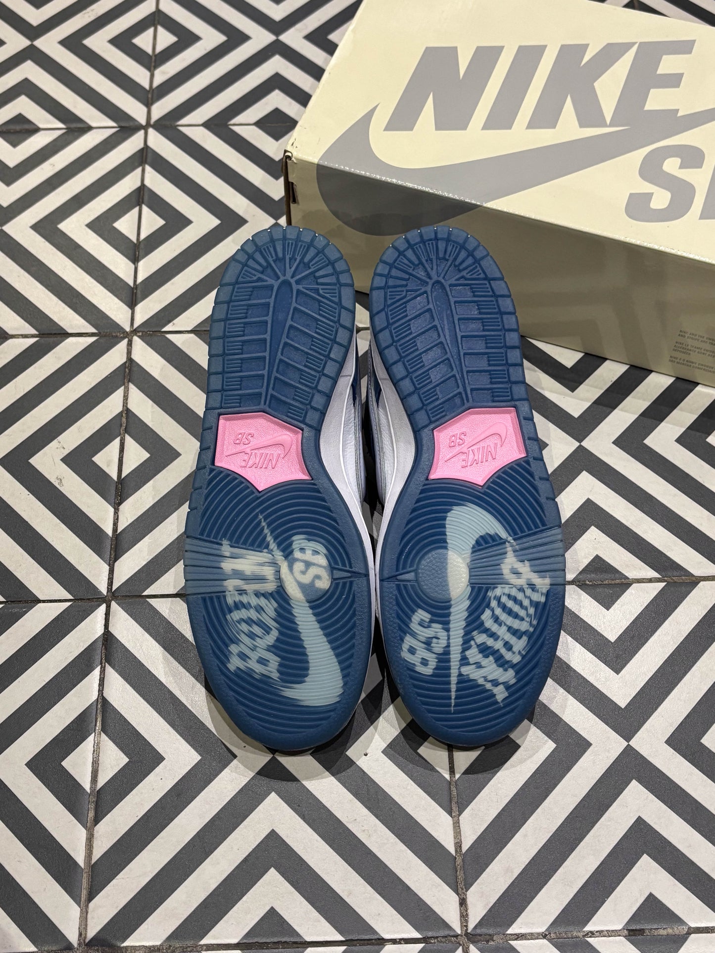 Dunk SB Born X Raised (Taille 42,5)