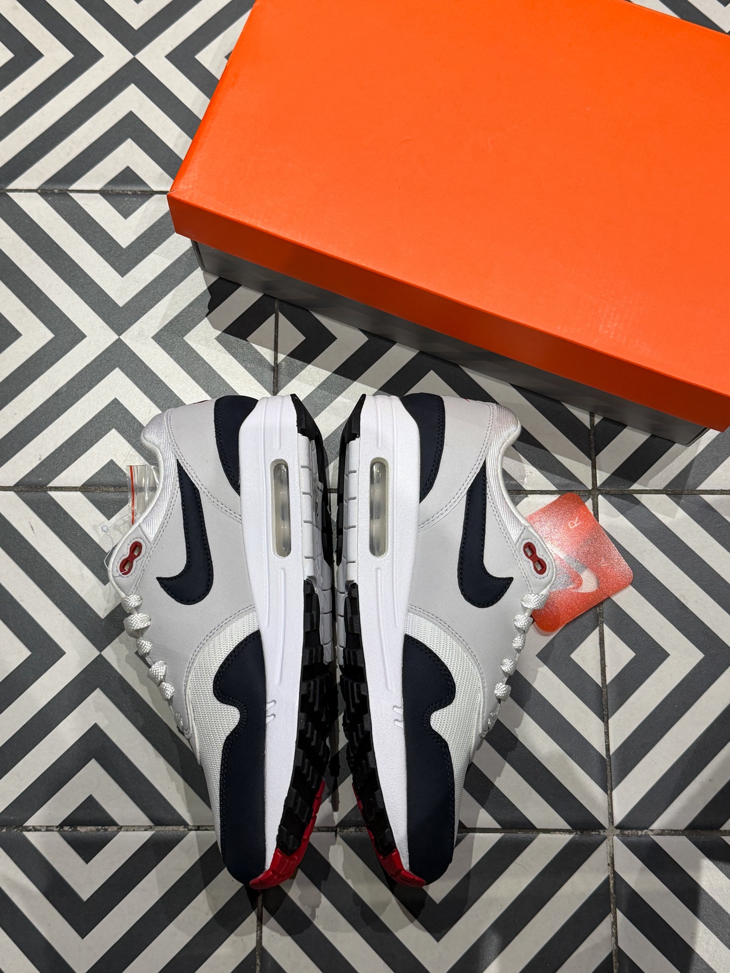 Air Max 1 Anniversary Obsidian (Taille 40,5)