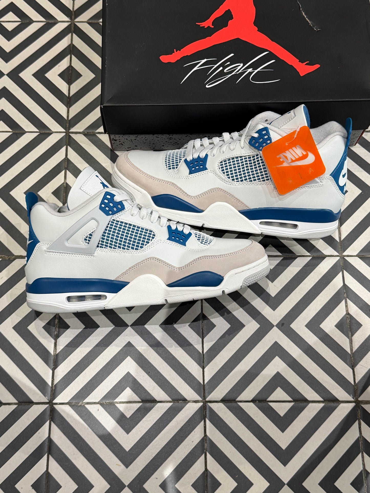 Jordan 4 Military Blue (Taille 47,5)