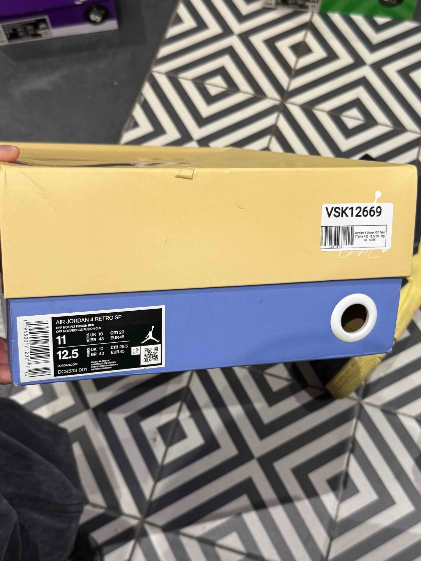 Jordan 4 Union Off Noir (Taille 45)