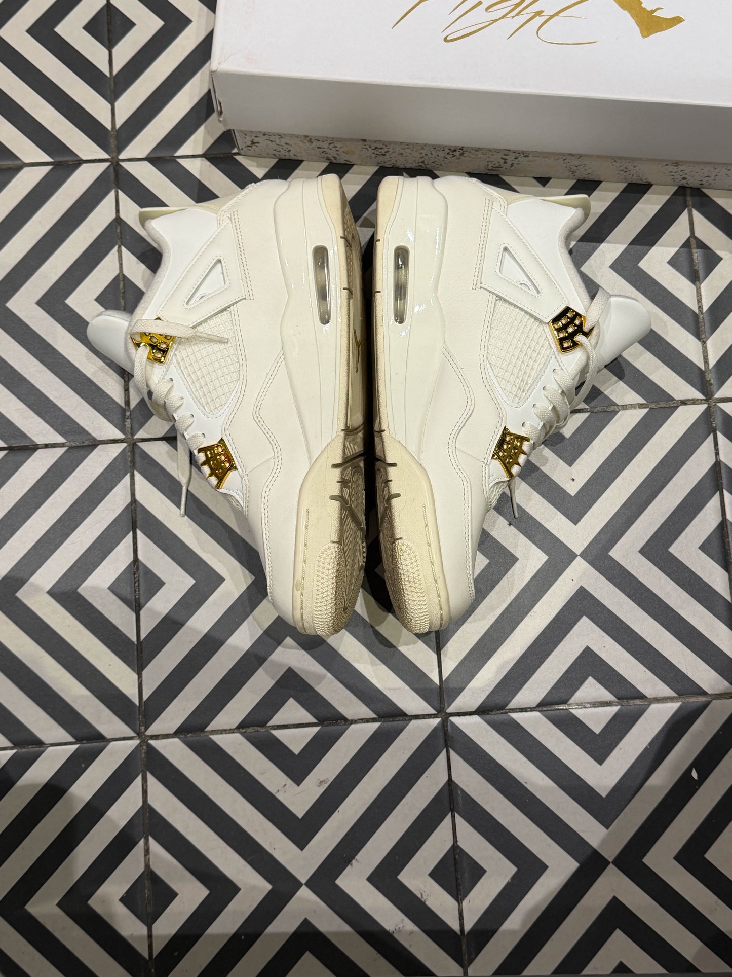 Jordan 4 Metallic Gold (Taille 44,5)