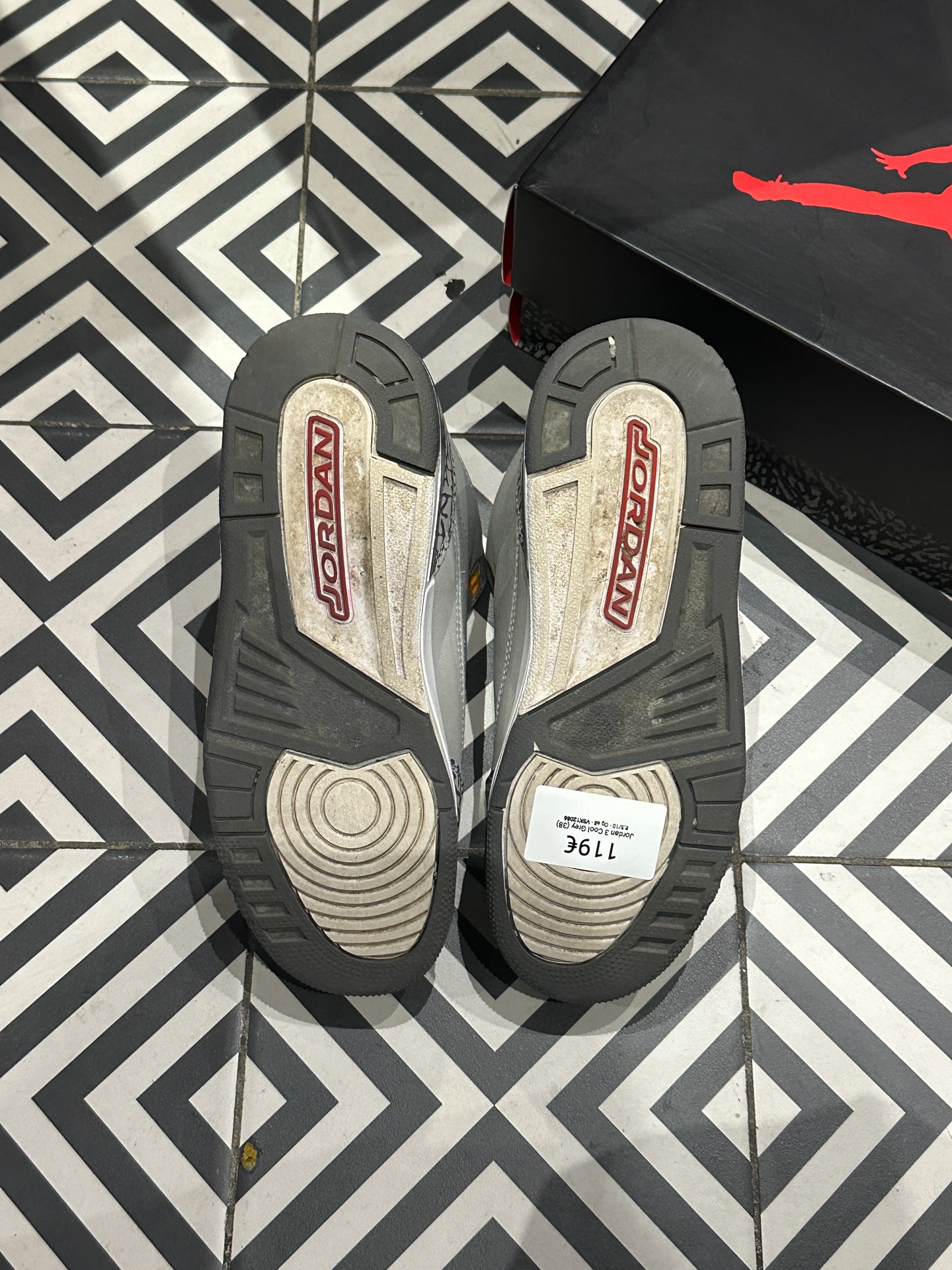 Jordan 3 Cool Grey (38)
