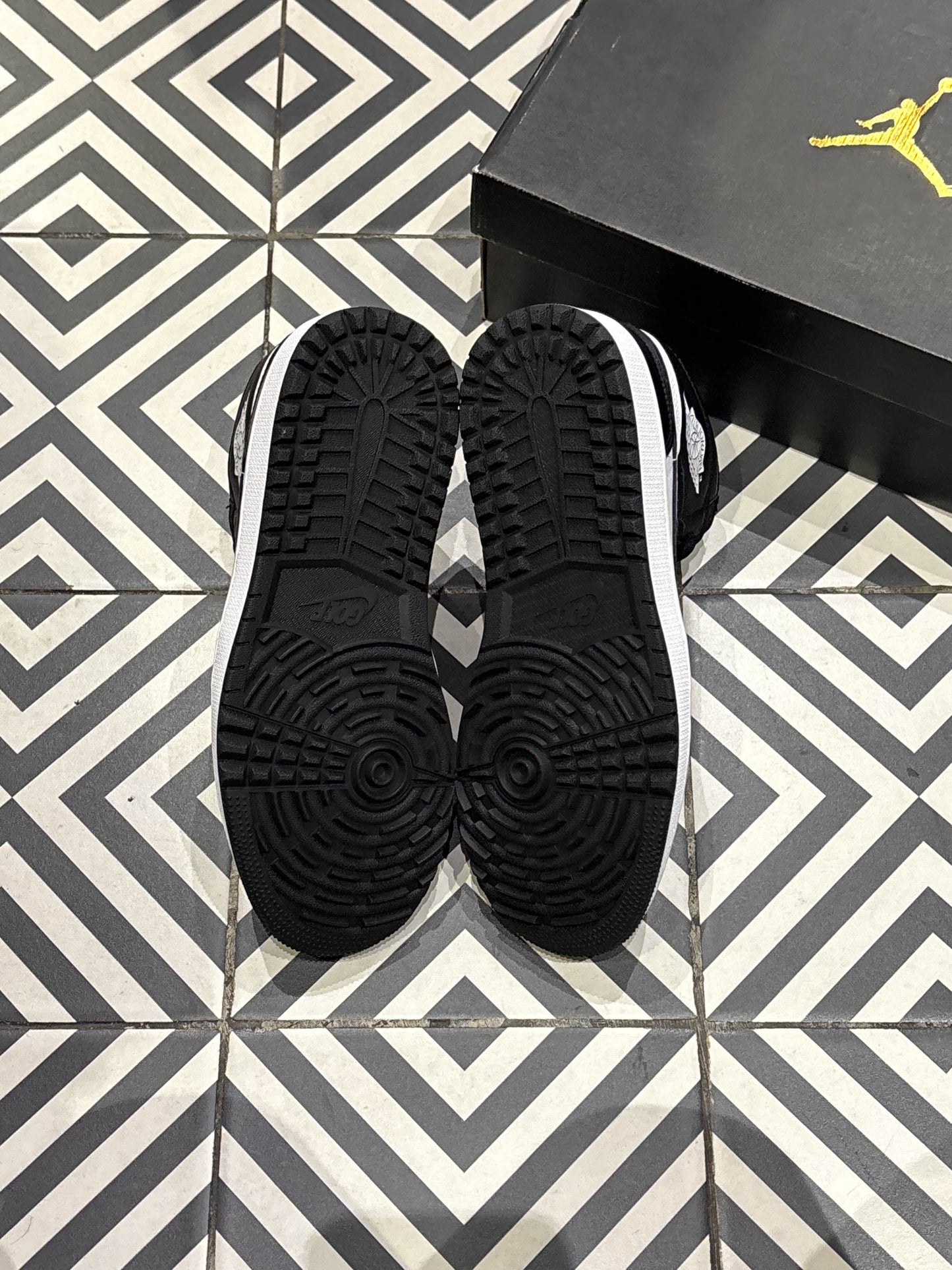 Jordan 1 High Golf Black (Taille 38,5)