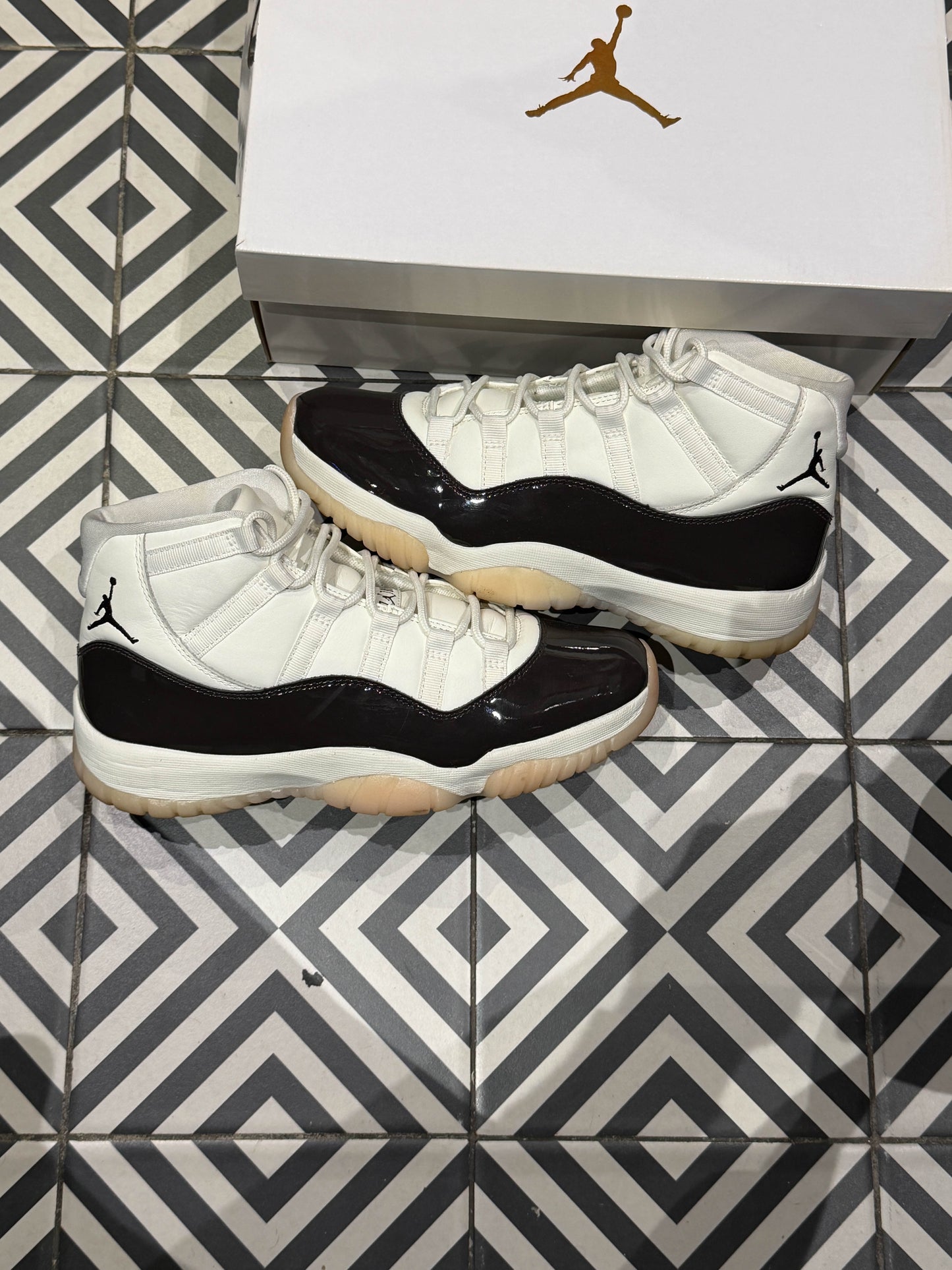 Jordan 11 Napolitan (Taille 42)