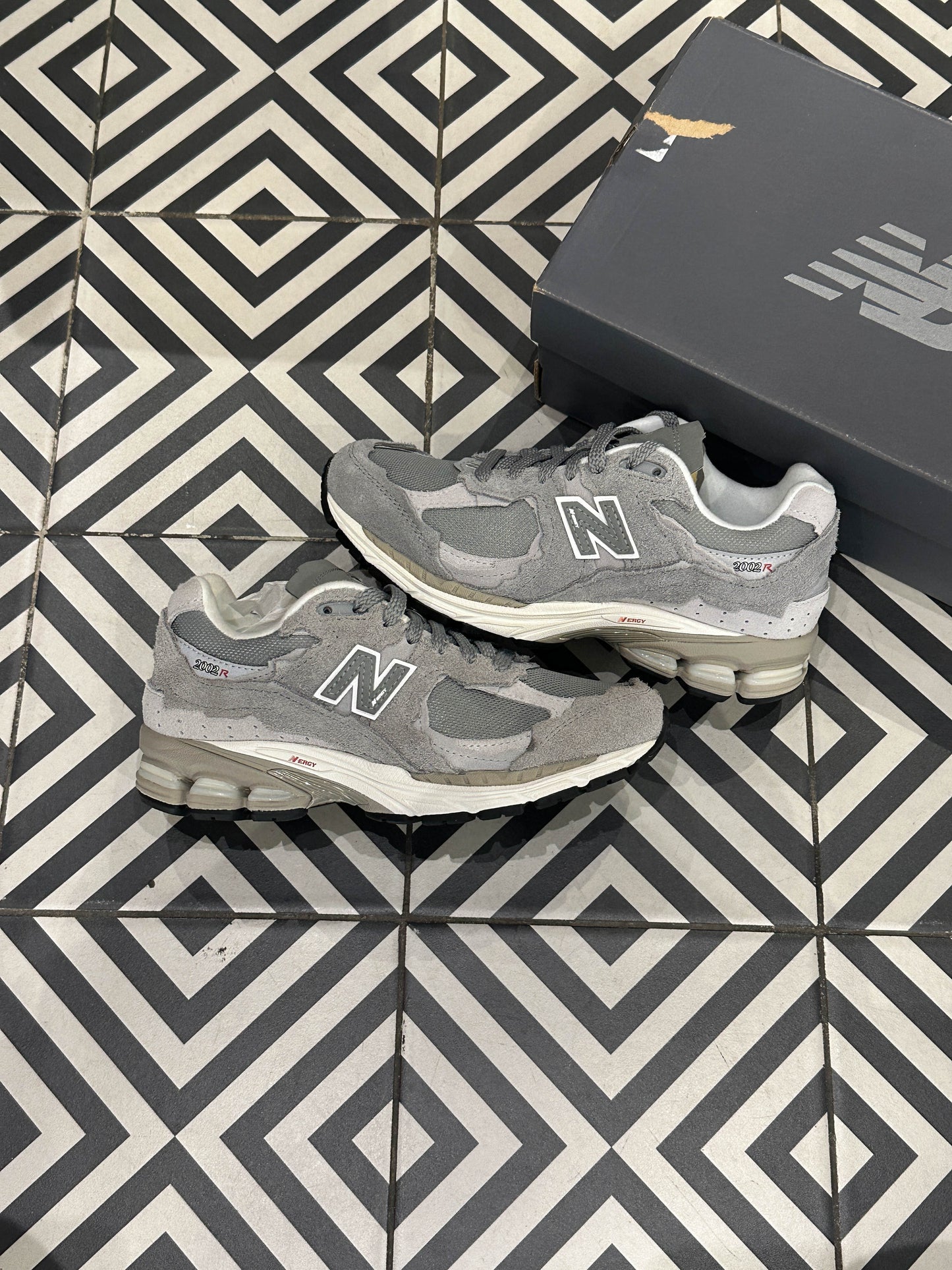 New Balance 2002R Protection Pack Grey (Taille 37)