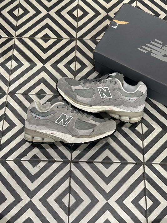 New Balance 2002R Protection Pack Grey (Taille 37)