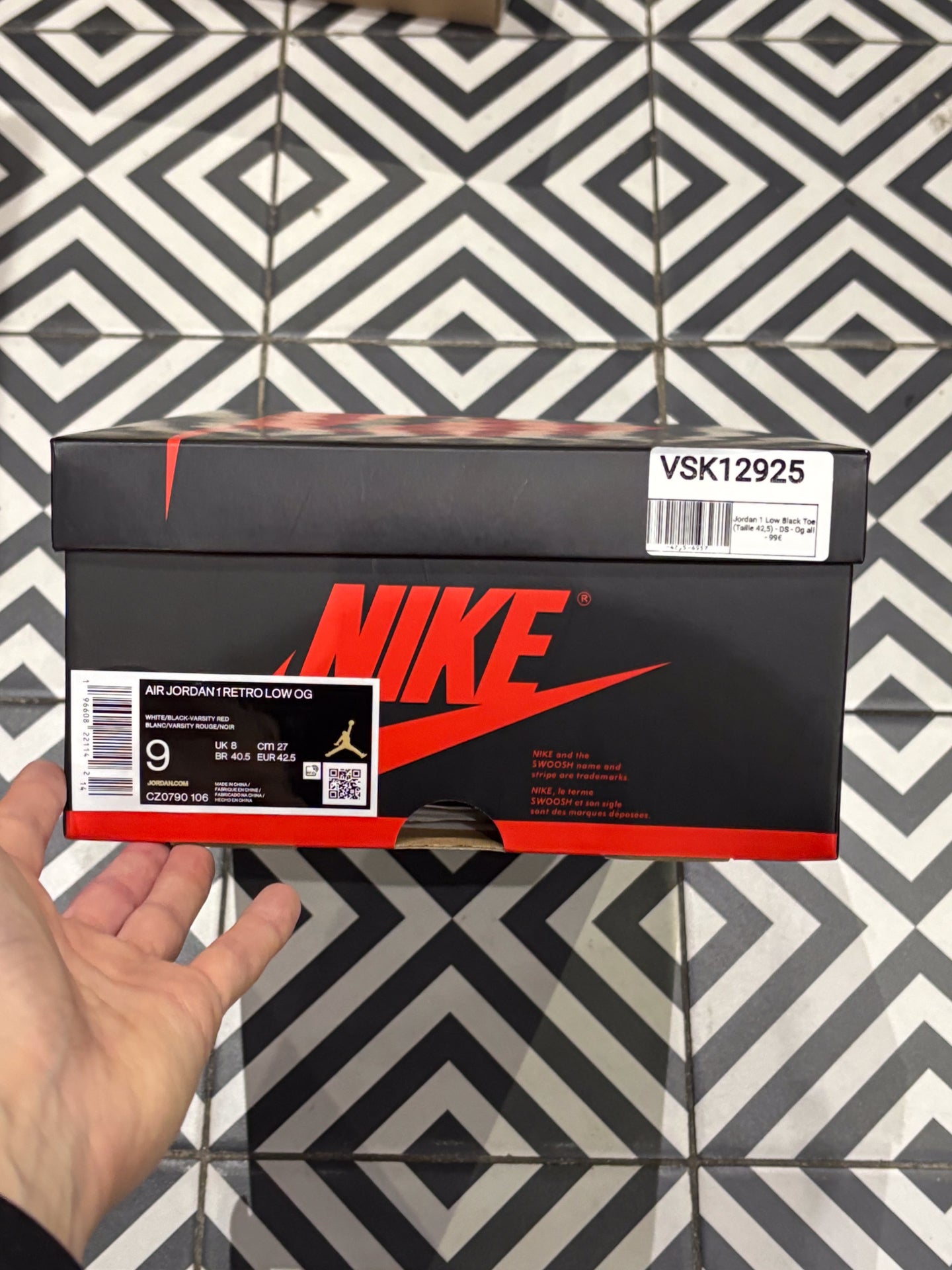 Jordan 1 Low Black Toe (Taille 42,5)