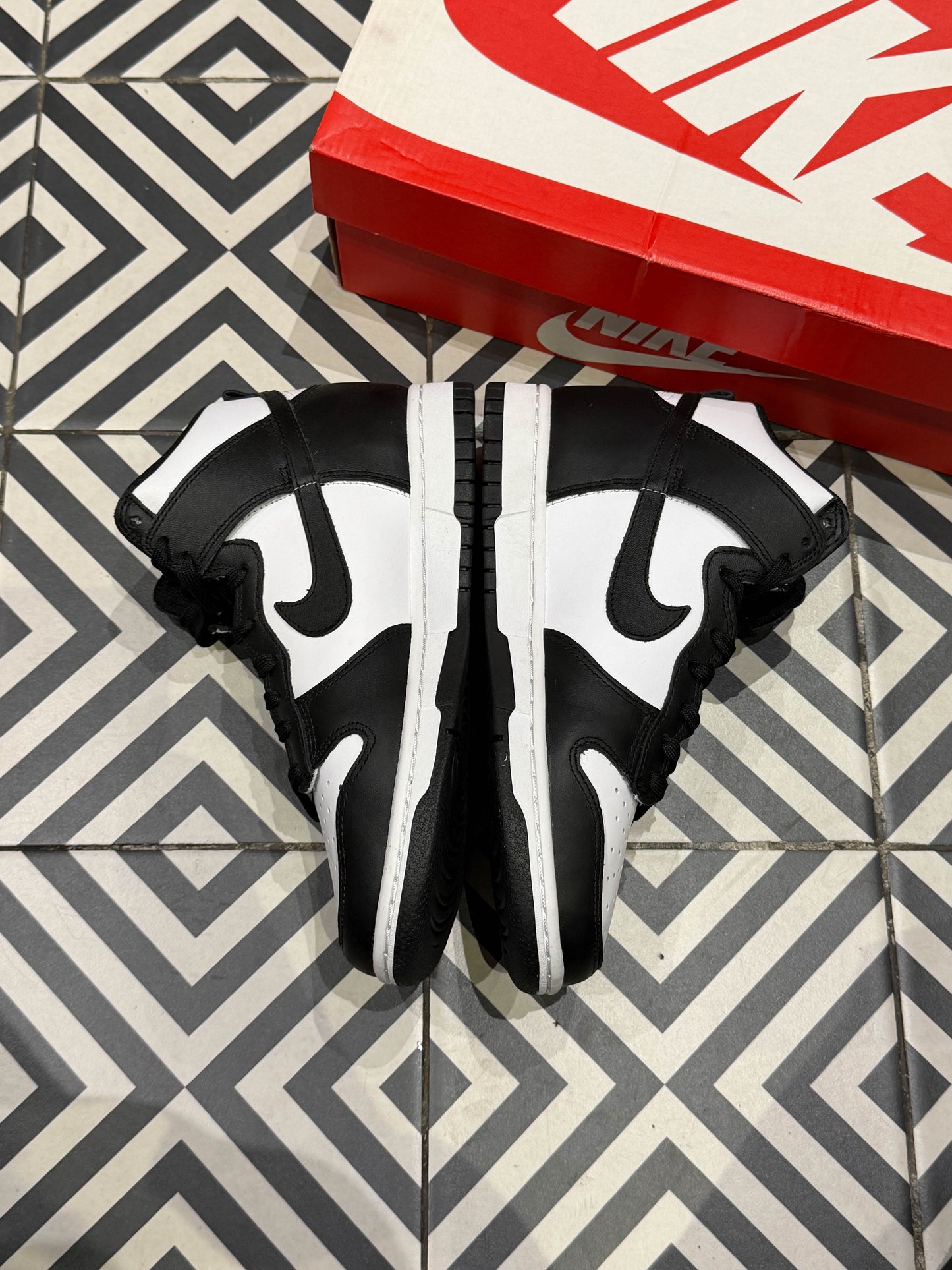 Dunk High Panda (Taille 40)