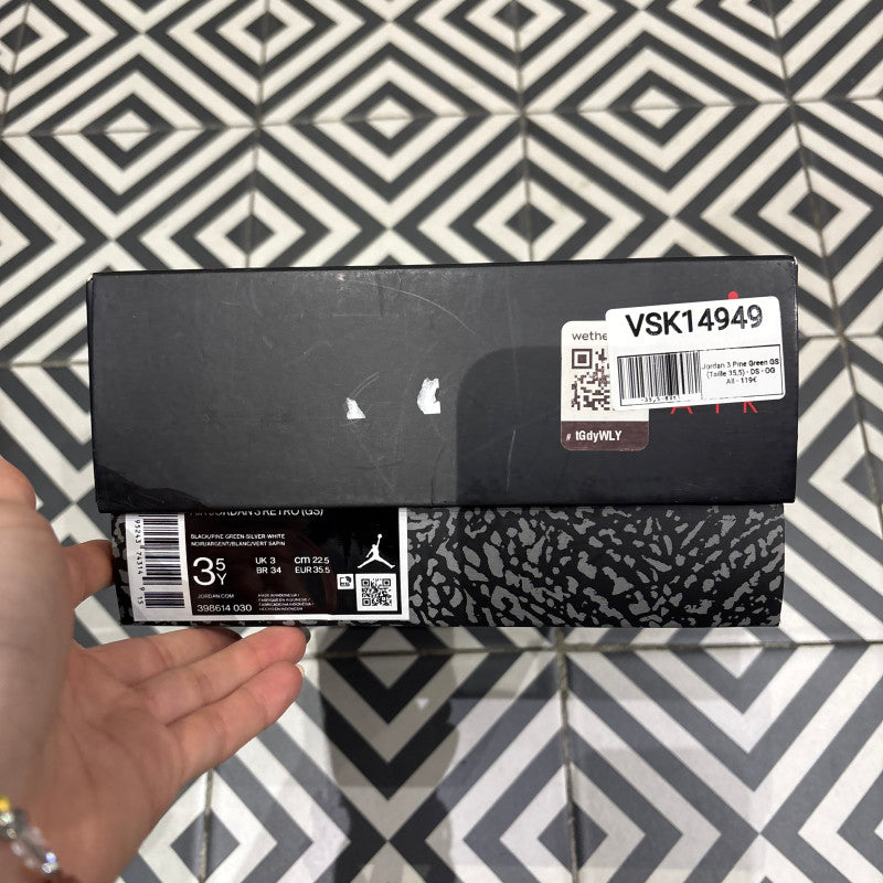 Jordan 3 Pine Green GS (Taille 35,5)