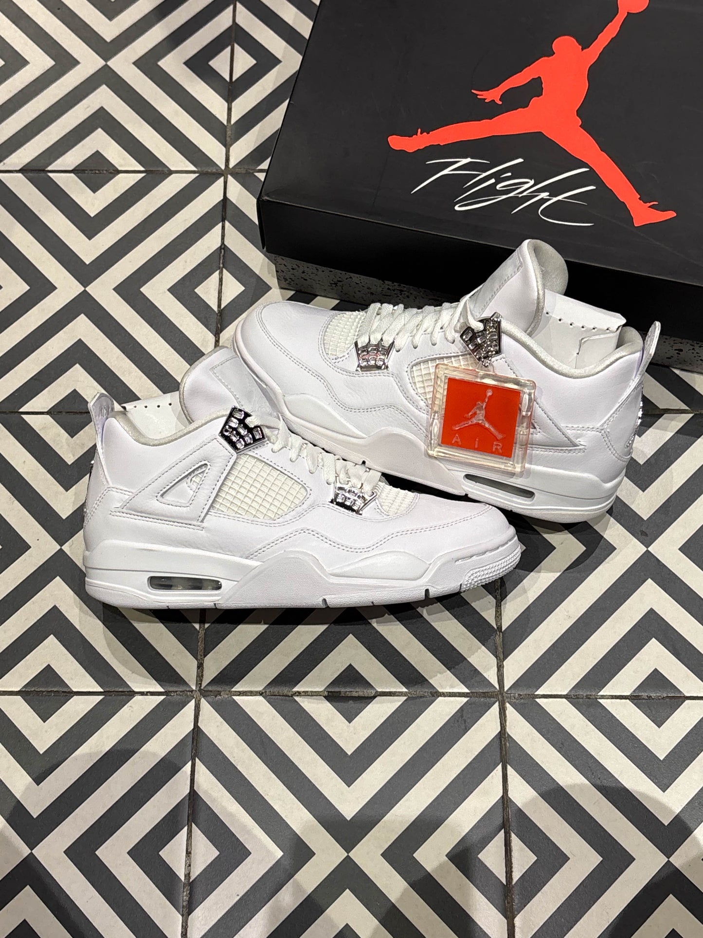 Jordan 4 Pure Money (Taille 41)