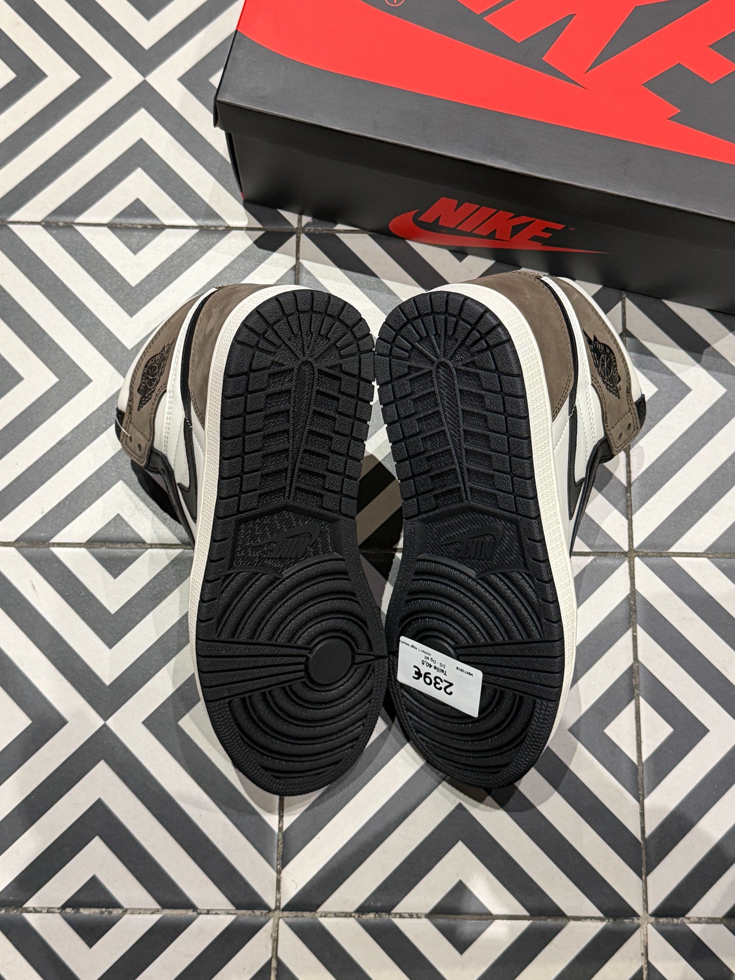Jordan 1 High Mocha (Taille 40,5)