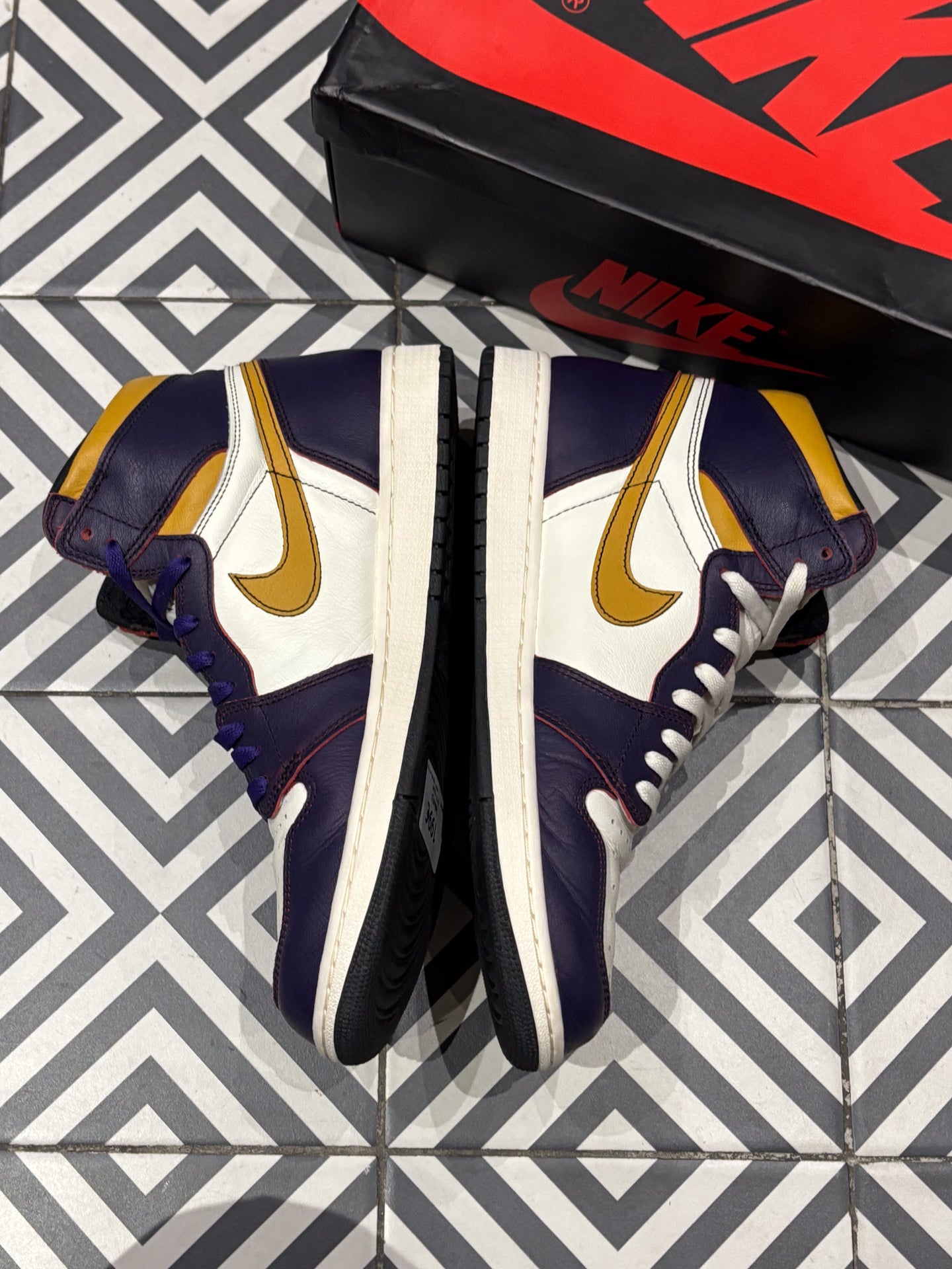 Jordan 1 High Sb La To Chi (47,5)