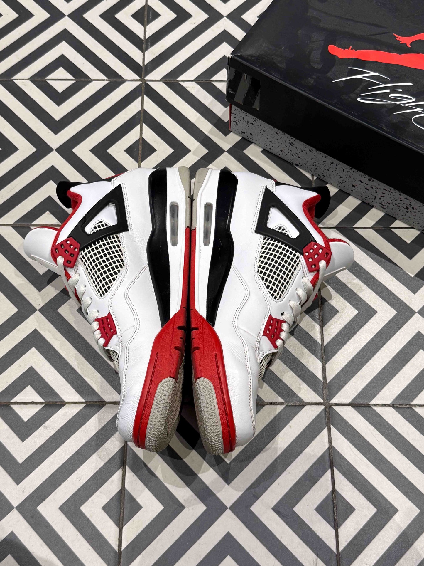 Jordan 4 Fire Red (Taille 45)