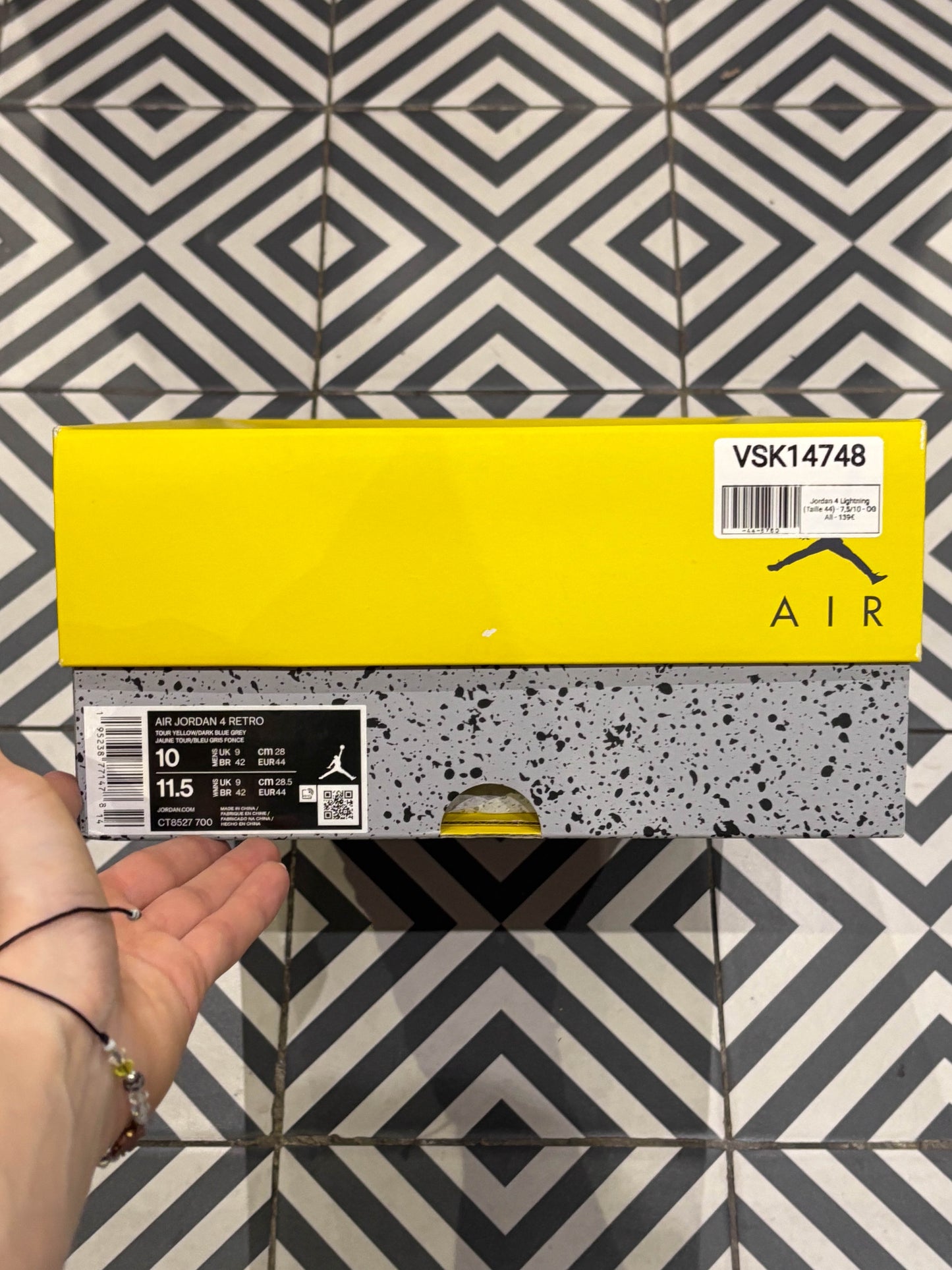 Jordan 4 Lightning (Taille 44)