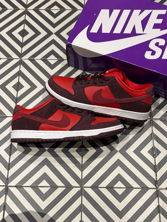 Dunk SB Cherry (45)