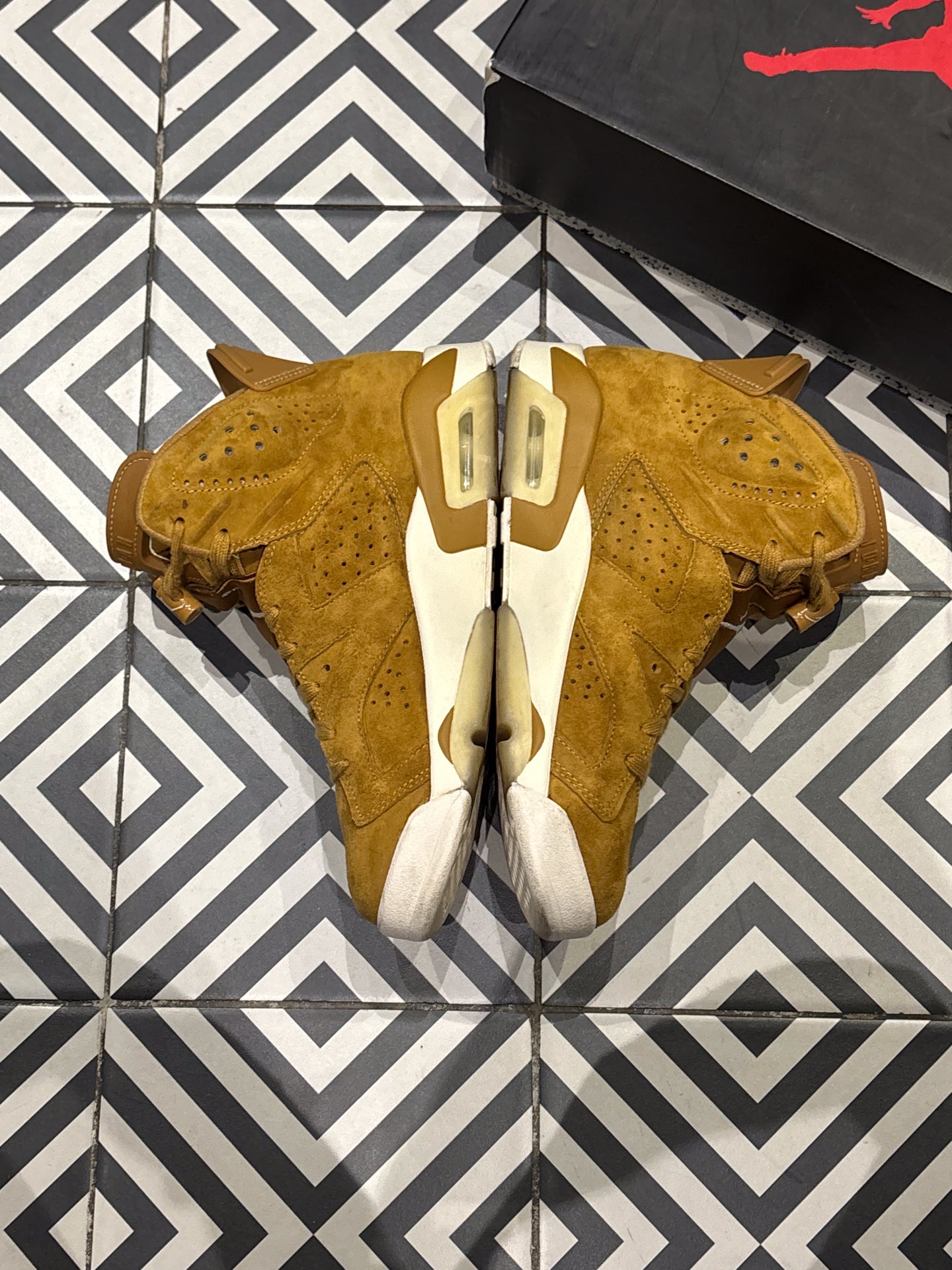 Jordan 6 Wheat (Taille 42)