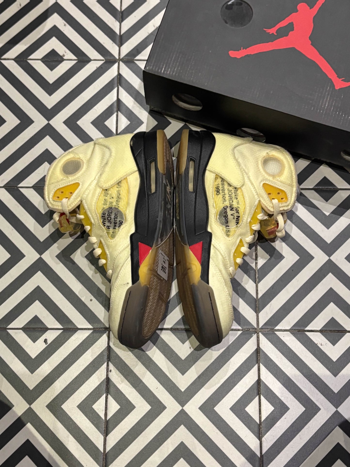 Jordan 5 Off-White Sail (Taille 44)