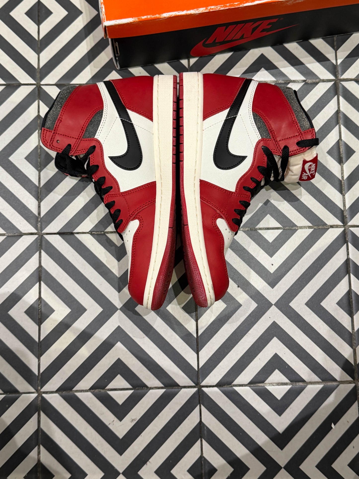 Jordan 1 High Lost And Found (Taille 44)
