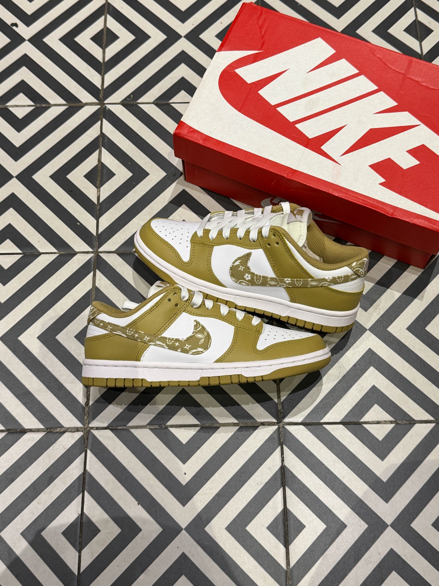 Dunk low Paisley (Taille 36,5)