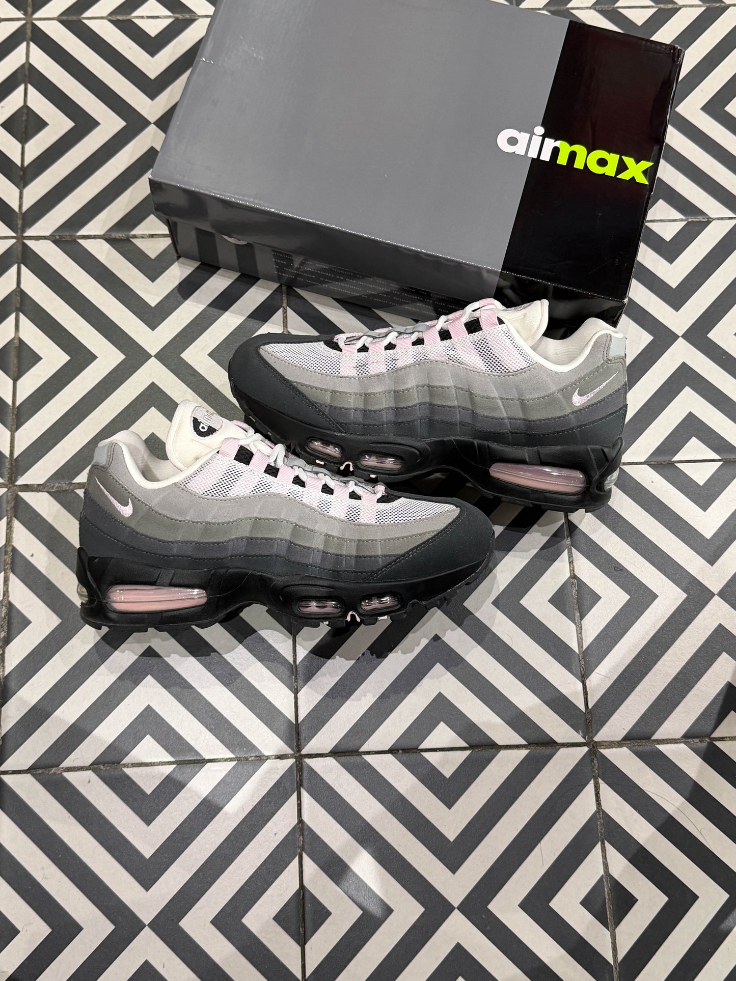 Air Max 95 Pink Foam (Taille 40,5)