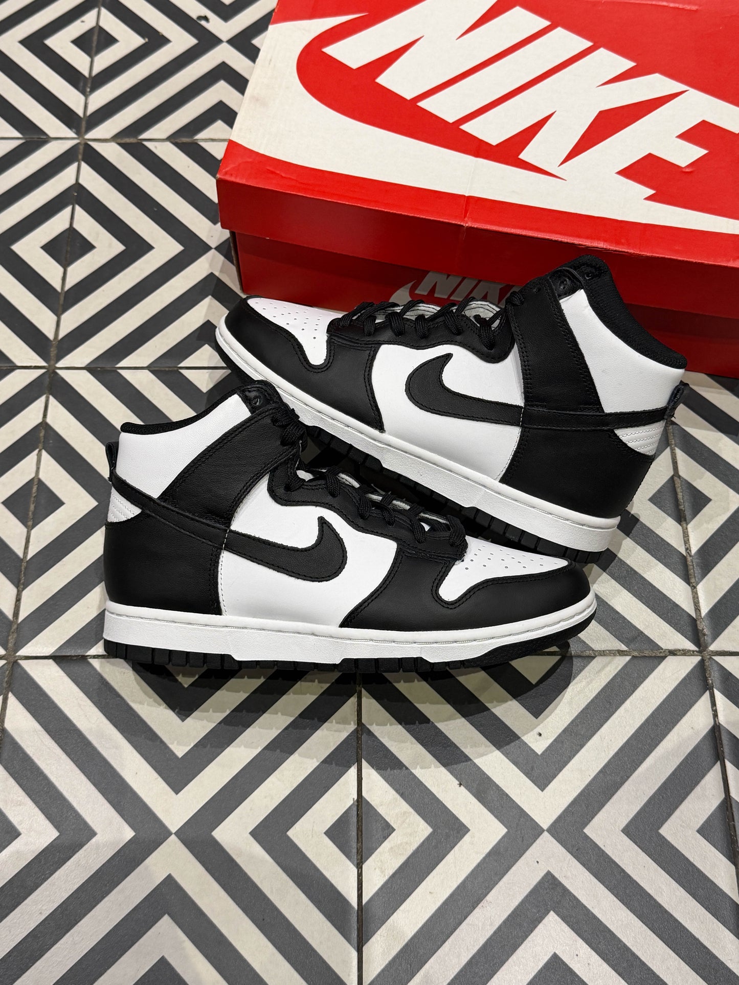 Dunk High Panda (Taille 40)