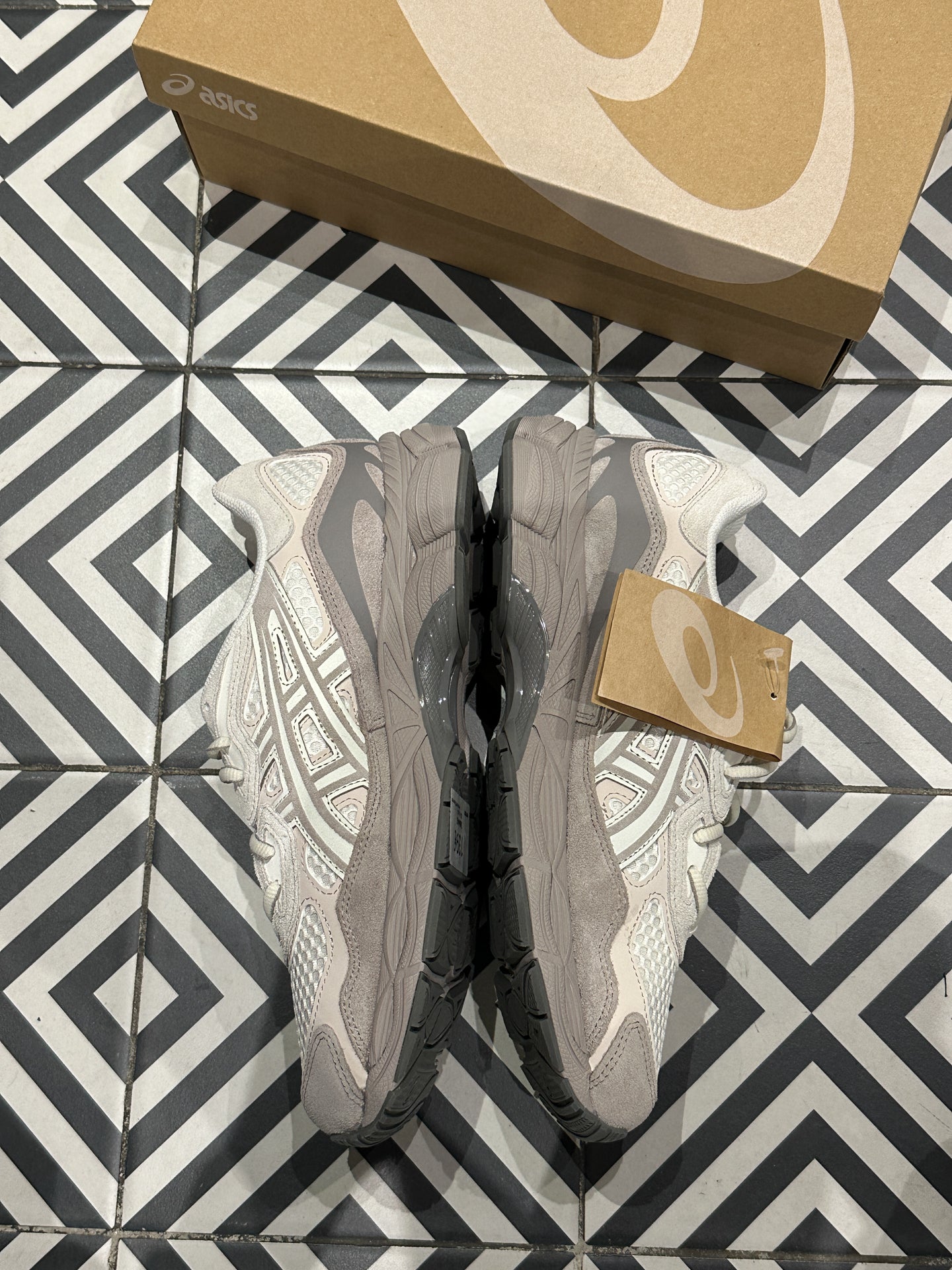 Asics Gel NYC Moonrock (44)