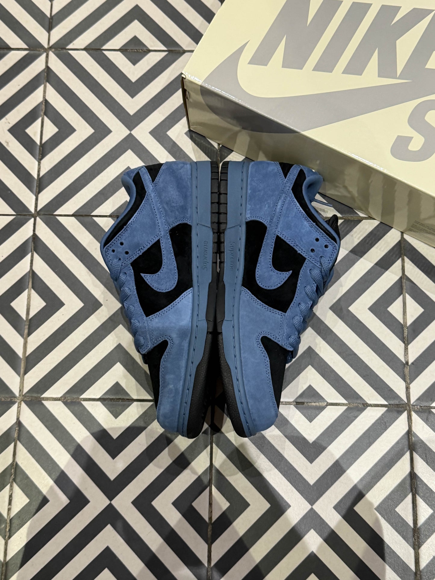 DUnk SB Supreme Ocean Fog (Taille 42)