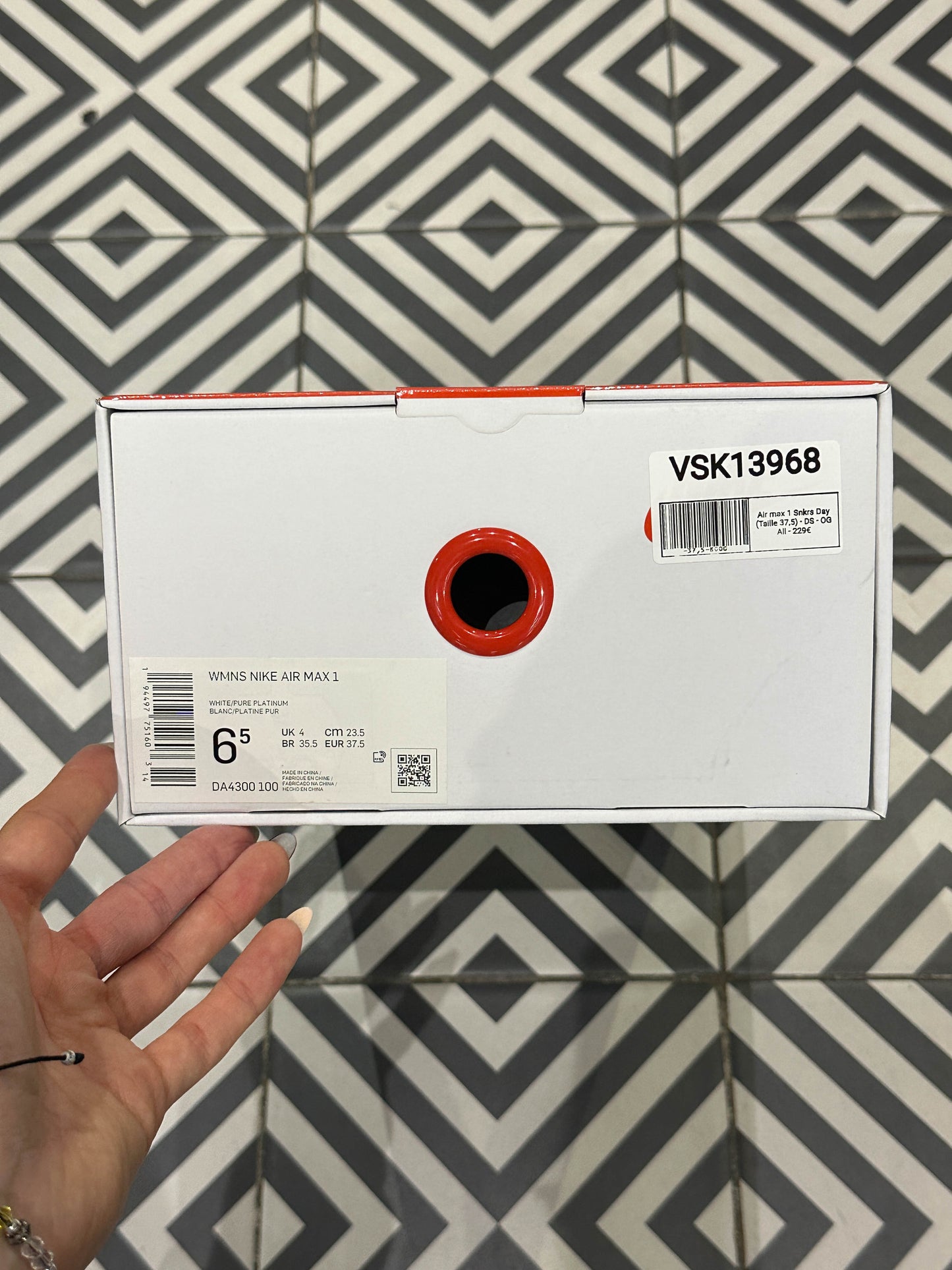 Air max 1 Snkrs Day (Taille 37,5)